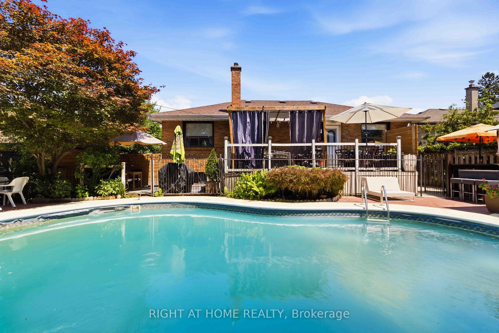 Photo 14 of 68 Barford Road, Etobicoke, Rexdale-Kipling — HOMEH