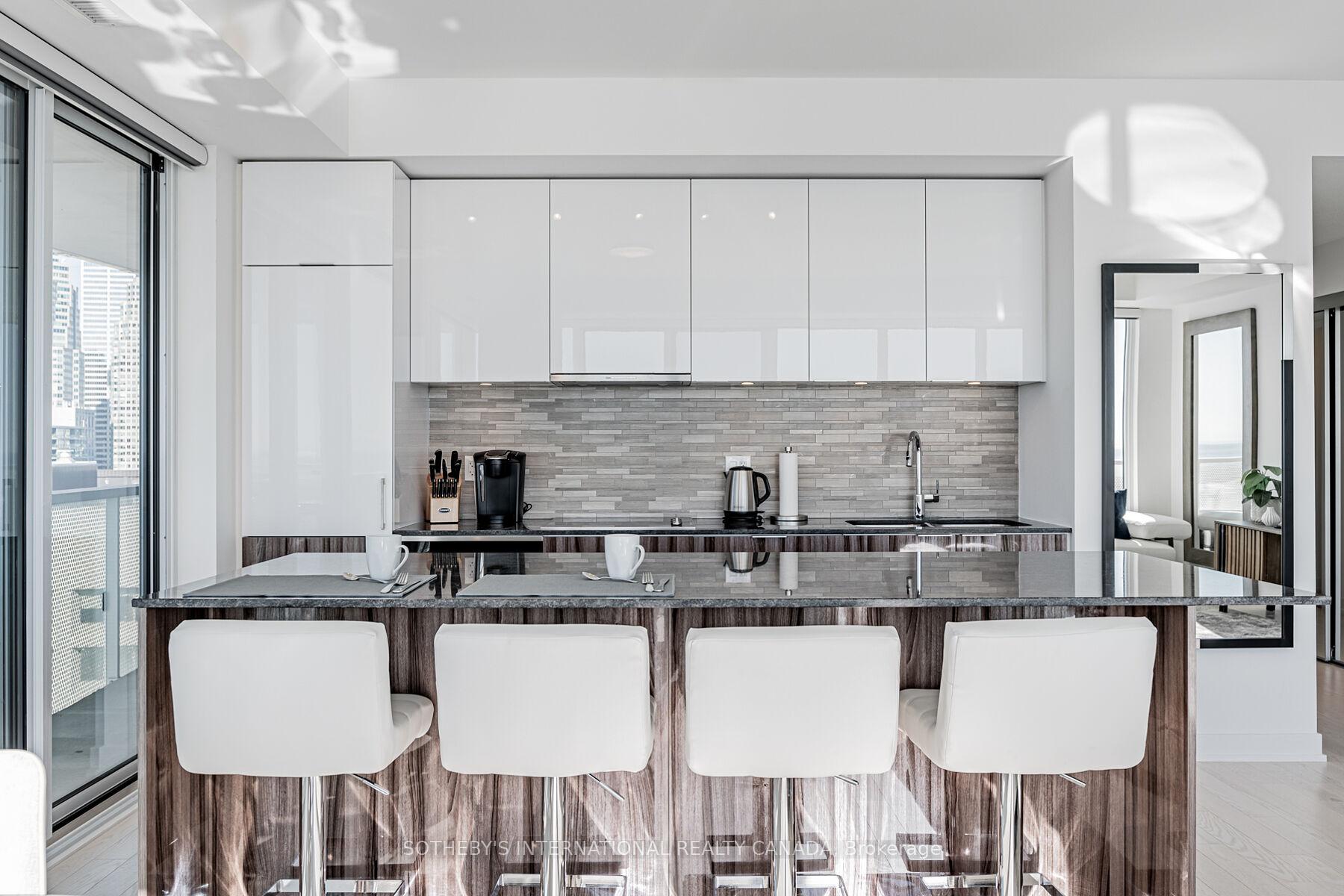 Photo 4 of Unit 3403, 15 Queens Quay E, Toronto, Waterfront Communities — HOMEH