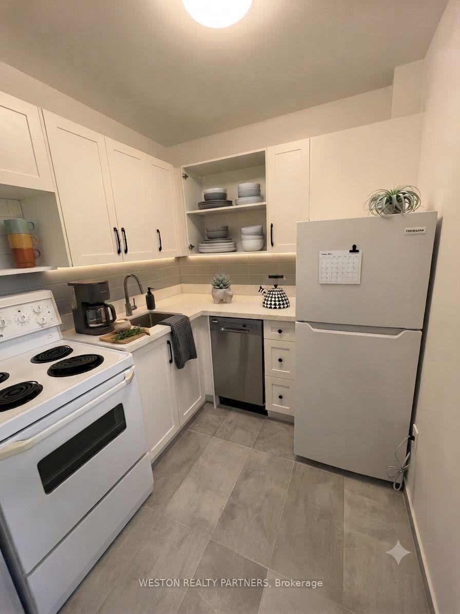Photo 2 of Unit 304, 88 Wellesley Street E, Toronto, Church-Yonge Corridor — HOMEH