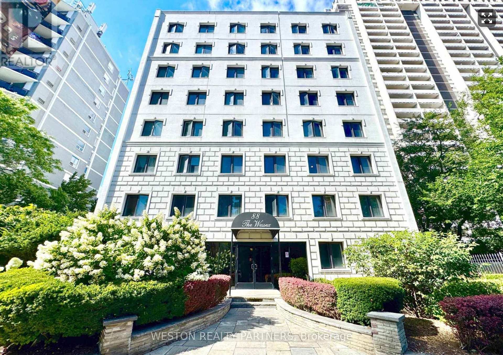 Photo 5 of Unit 304, 88 Wellesley Street E, Toronto, Church-Yonge Corridor — HOMEH