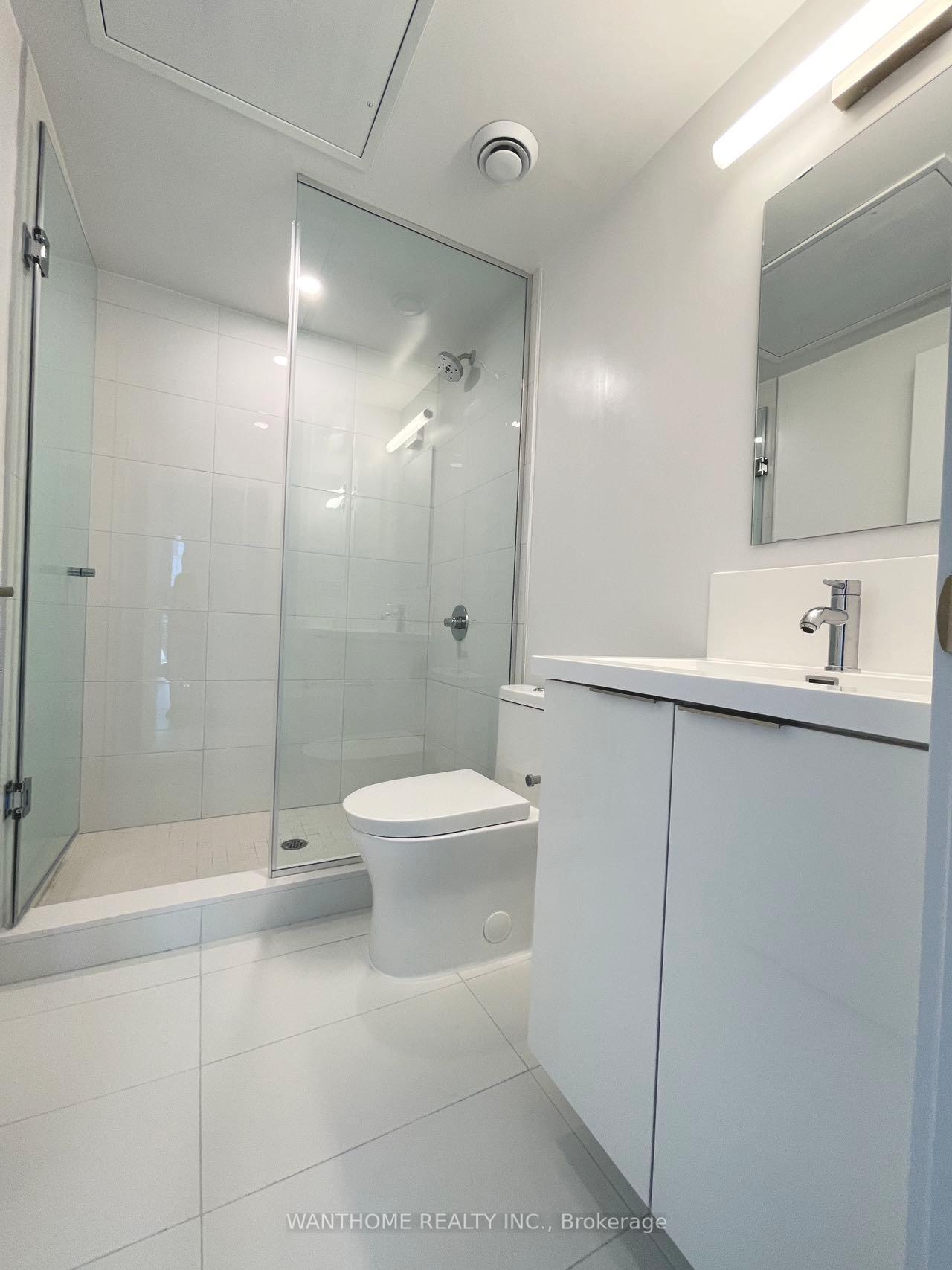 Photo 4 of Unit 1730, 230 Simcoe Street, Toronto, Kensington-Chinatown — HOMEH