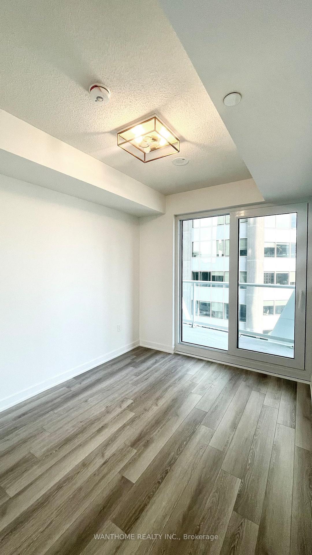 Photo 6 of Unit 1730, 230 Simcoe Street, Toronto, Kensington-Chinatown — HOMEH