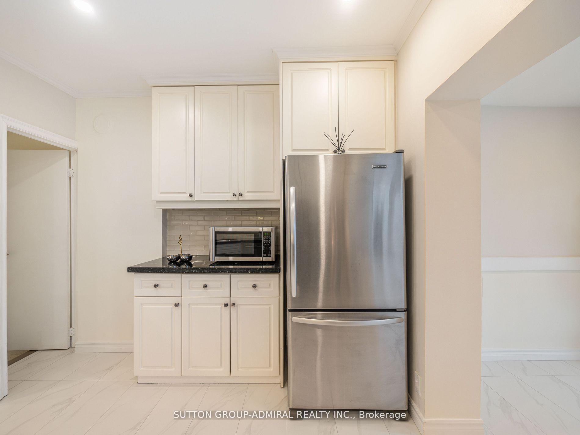 Photo 24 of 389 Davisville Avenue, Toronto, Mount Pleasant East — HOMEH