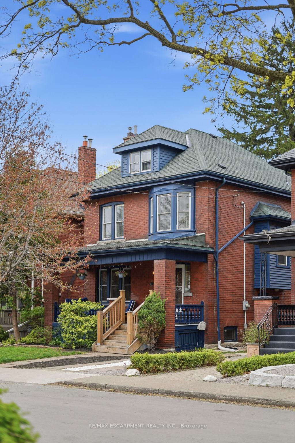 Photo 2 of 37 Connaught Avenue S, Hamilton, Stipley — HOMEH