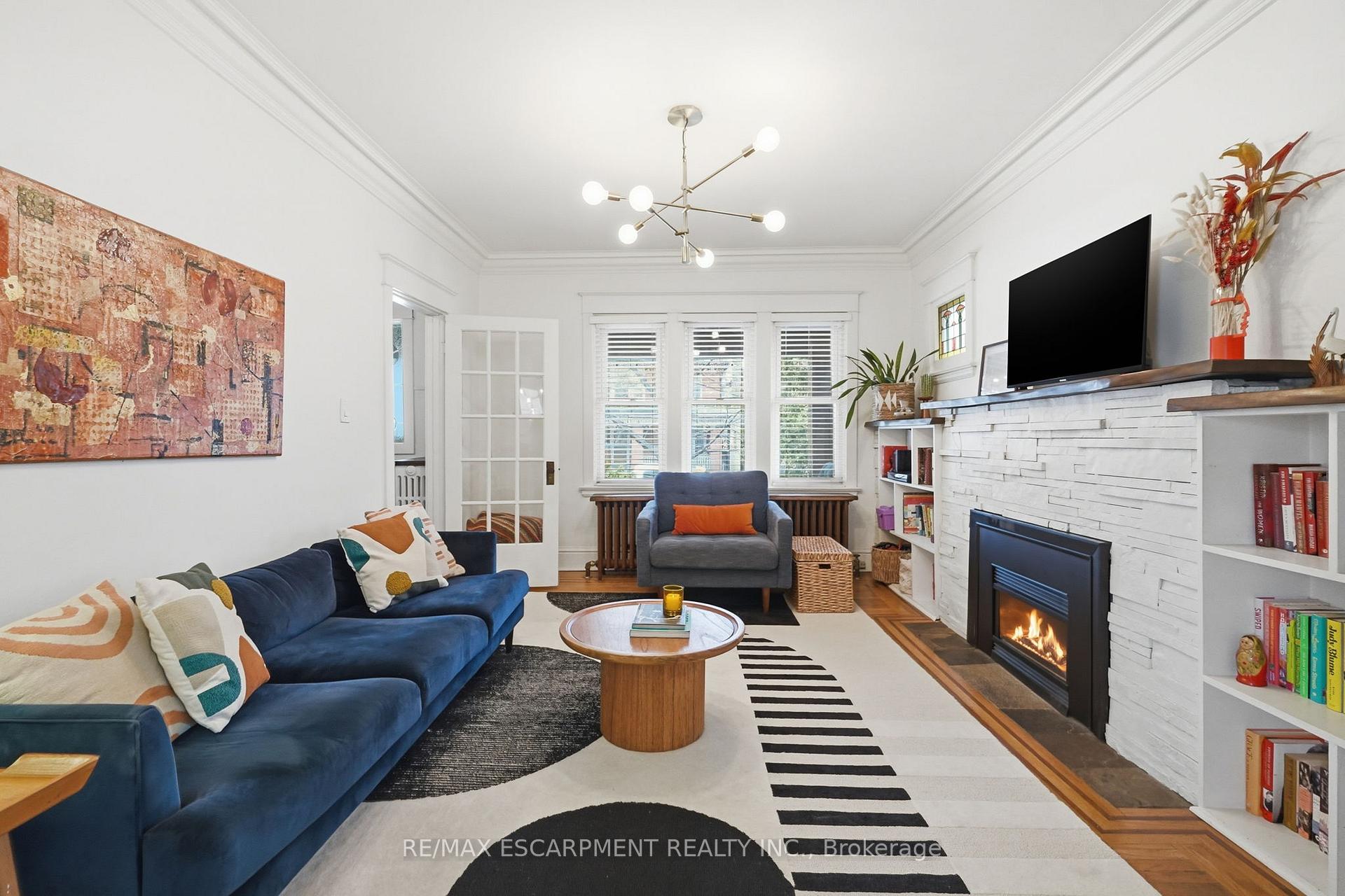 Photo 7 of 37 Connaught Avenue S, Hamilton, Stipley — HOMEH