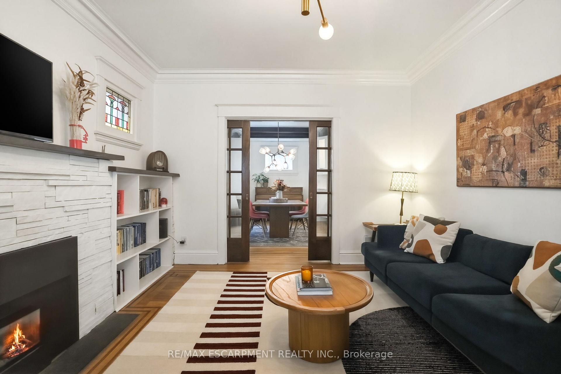 Photo 8 of 37 Connaught Avenue S, Hamilton, Stipley — HOMEH