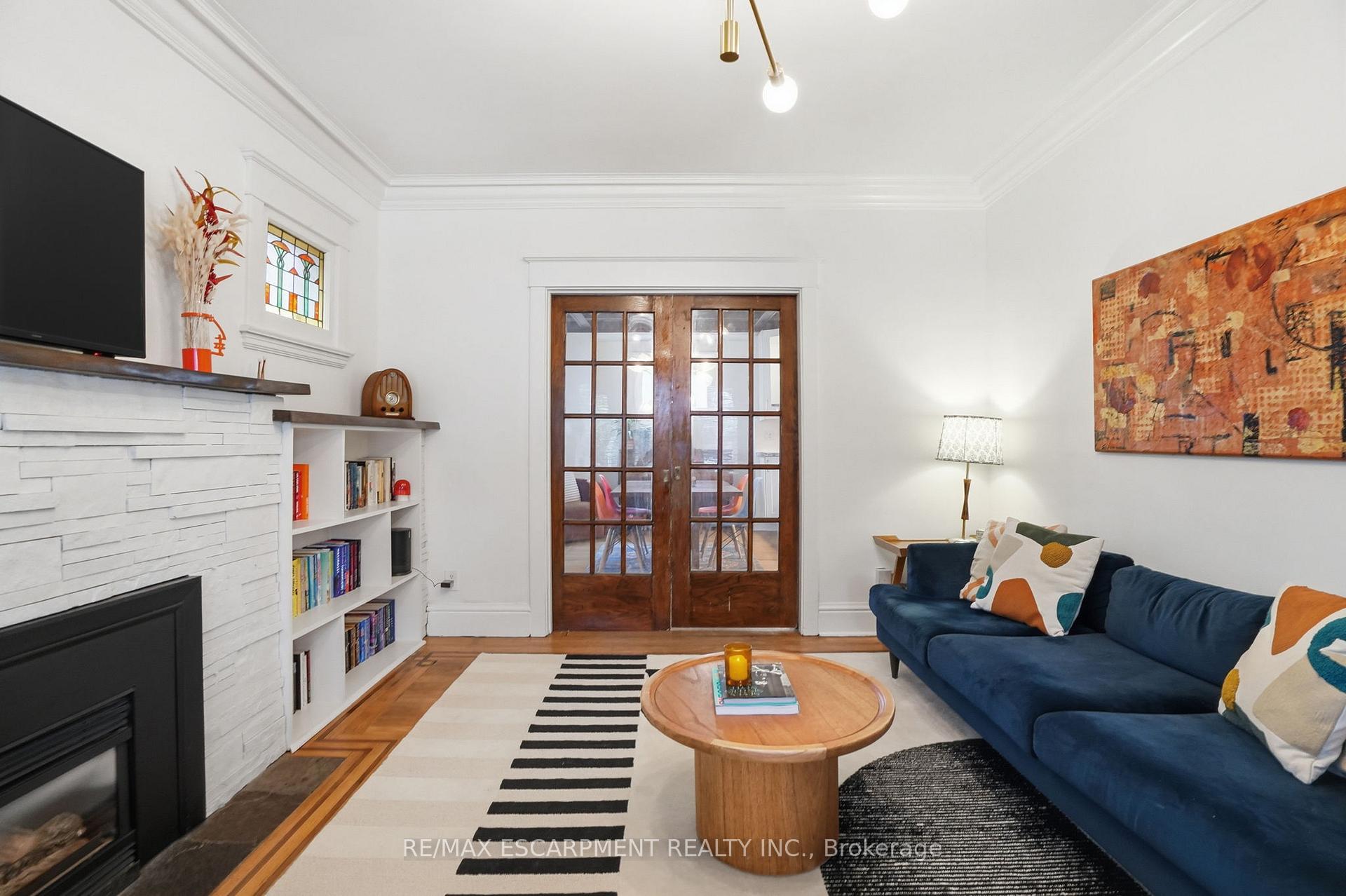 Photo 9 of 37 Connaught Avenue S, Hamilton, Stipley — HOMEH