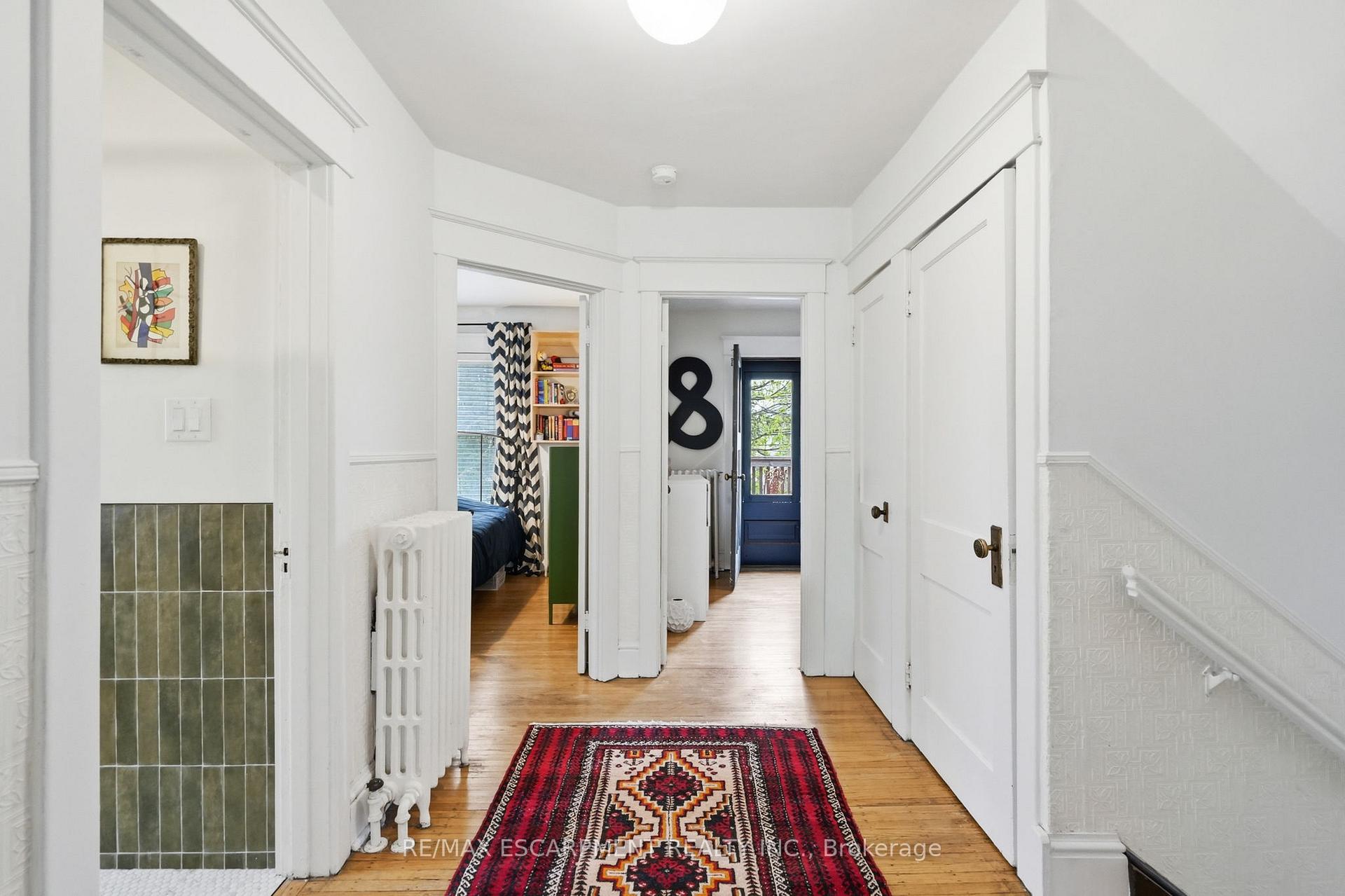 Photo 20 of 37 Connaught Avenue S, Hamilton, Stipley — HOMEH