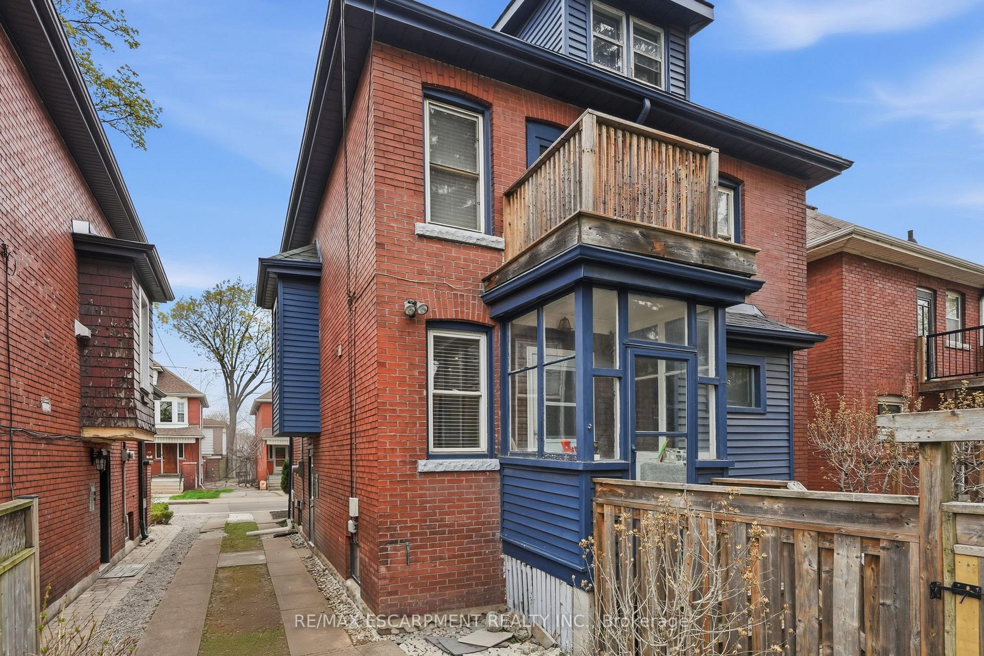 Photo 37 of 37 Connaught Avenue S, Hamilton, Stipley — HOMEH