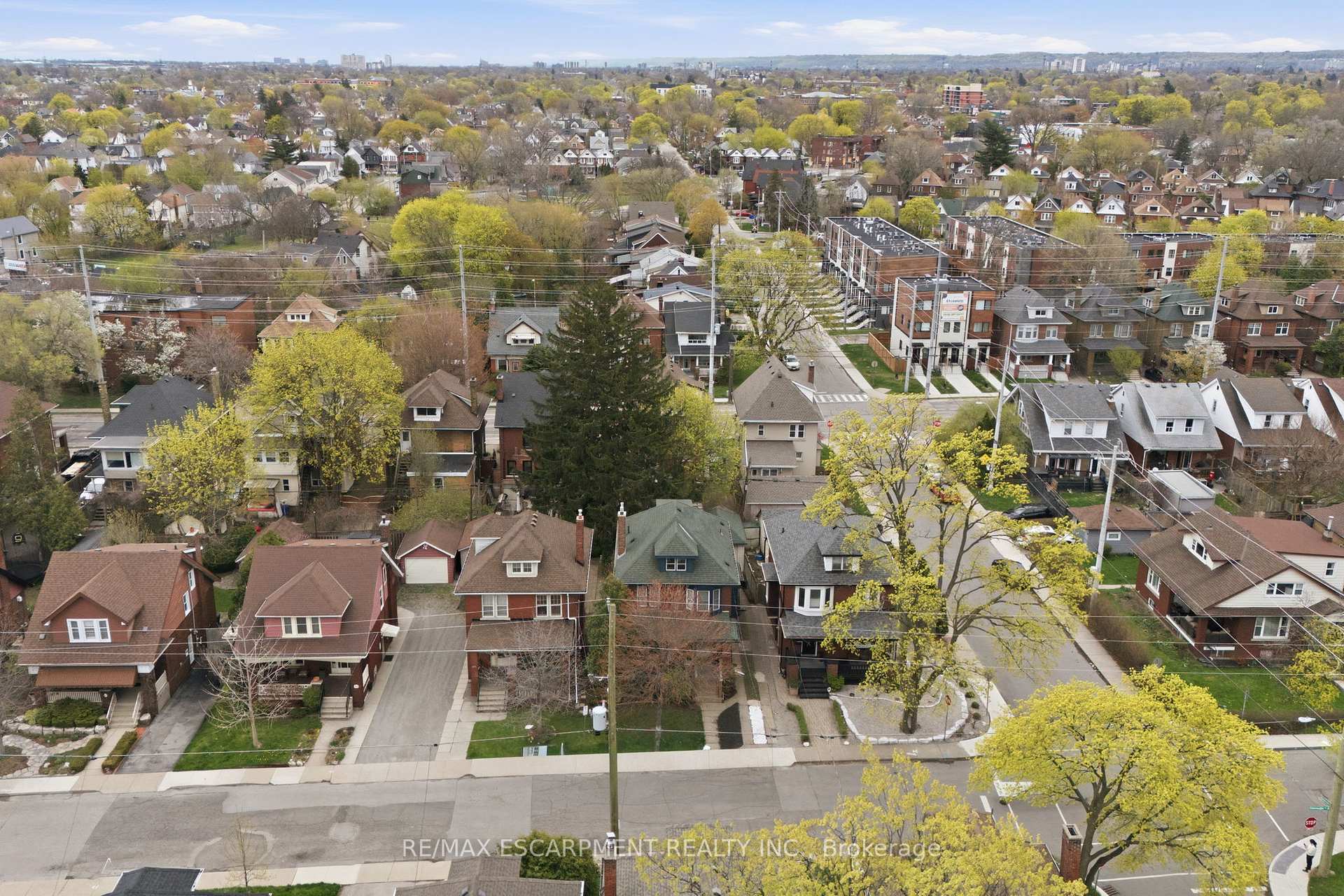 Photo 44 of 37 Connaught Avenue S, Hamilton, Stipley — HOMEH