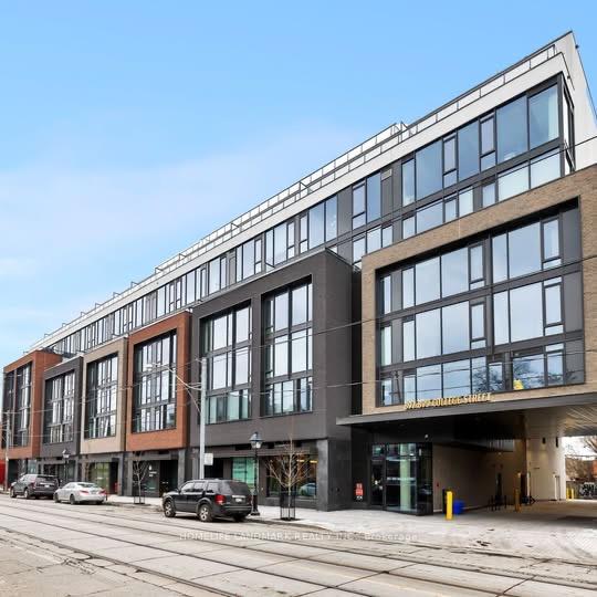 Front of Unit 615, 899 College Street
