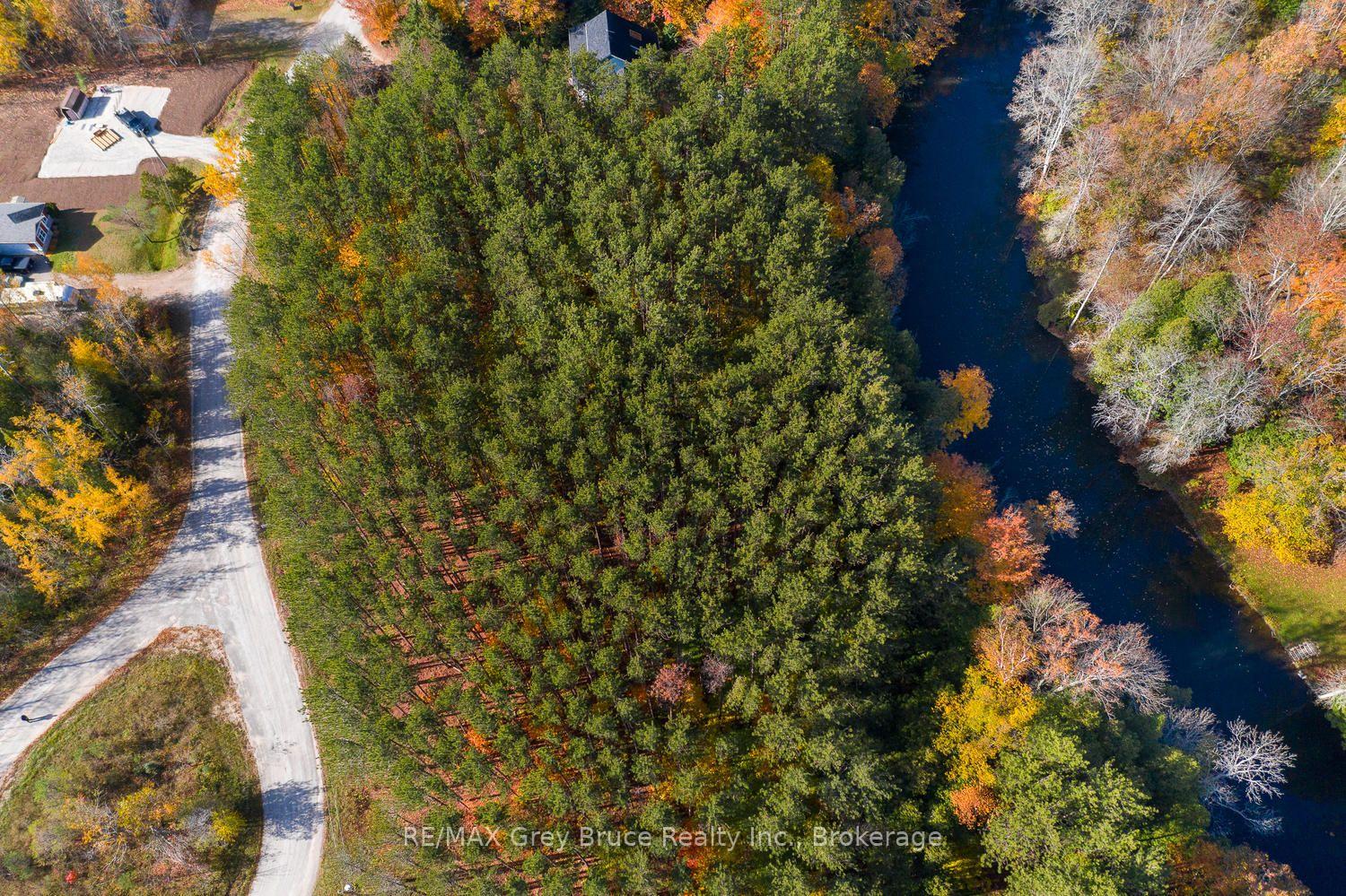 Photo 2 of 34 Riverside Place, South Bruce Peninsula — HOMEH