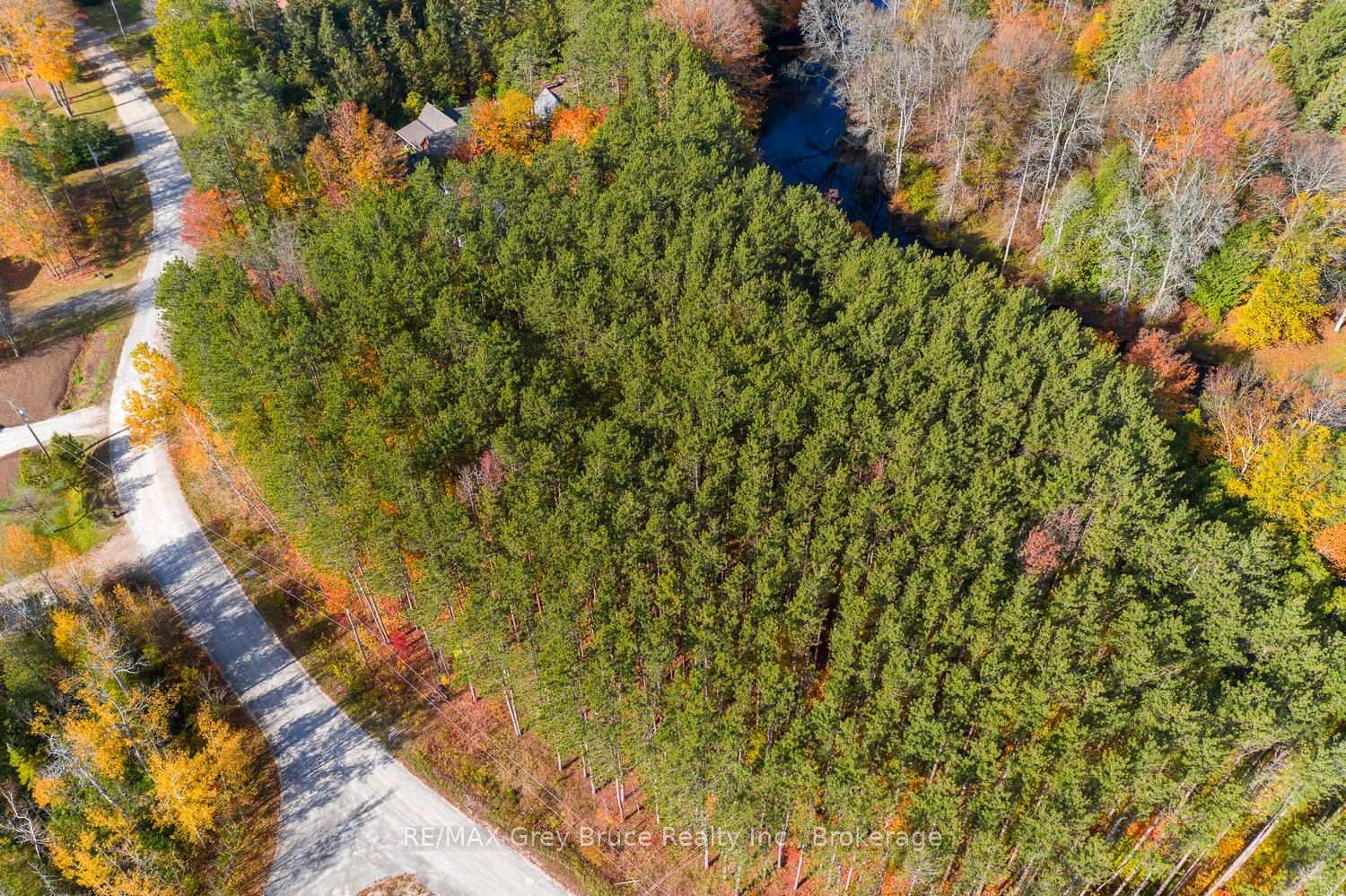 Photo 18 of 34 Riverside Place, South Bruce Peninsula — HOMEH
