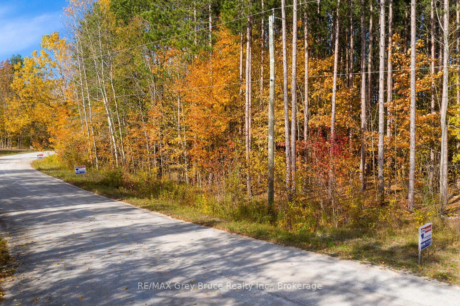 Photo 21 of 34 Riverside Place, South Bruce Peninsula — HOMEH