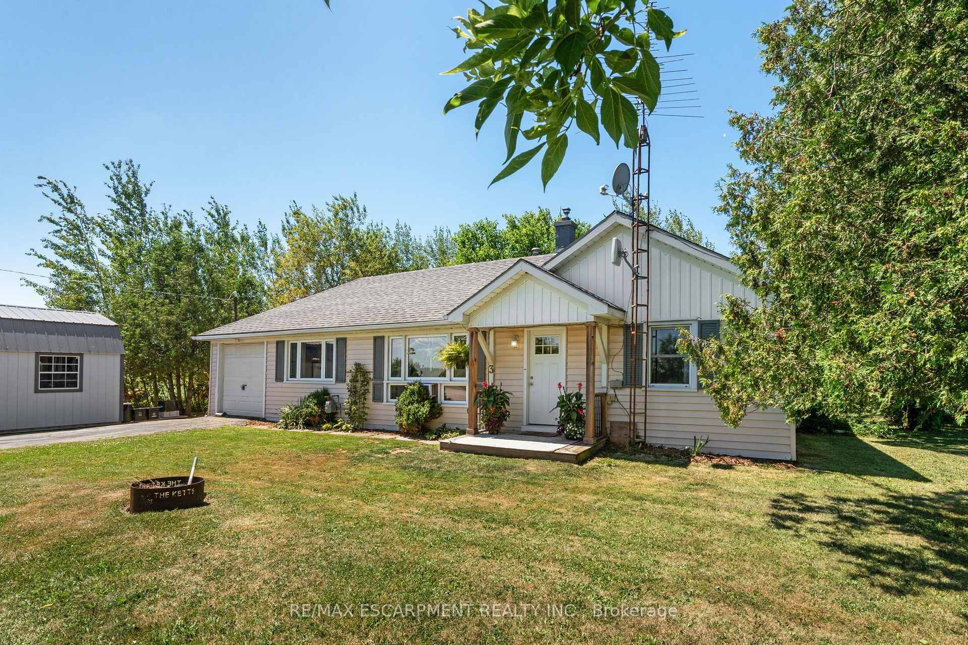 Photo 3 of 3 Bousfield Lane, Haldimand — HOMEH