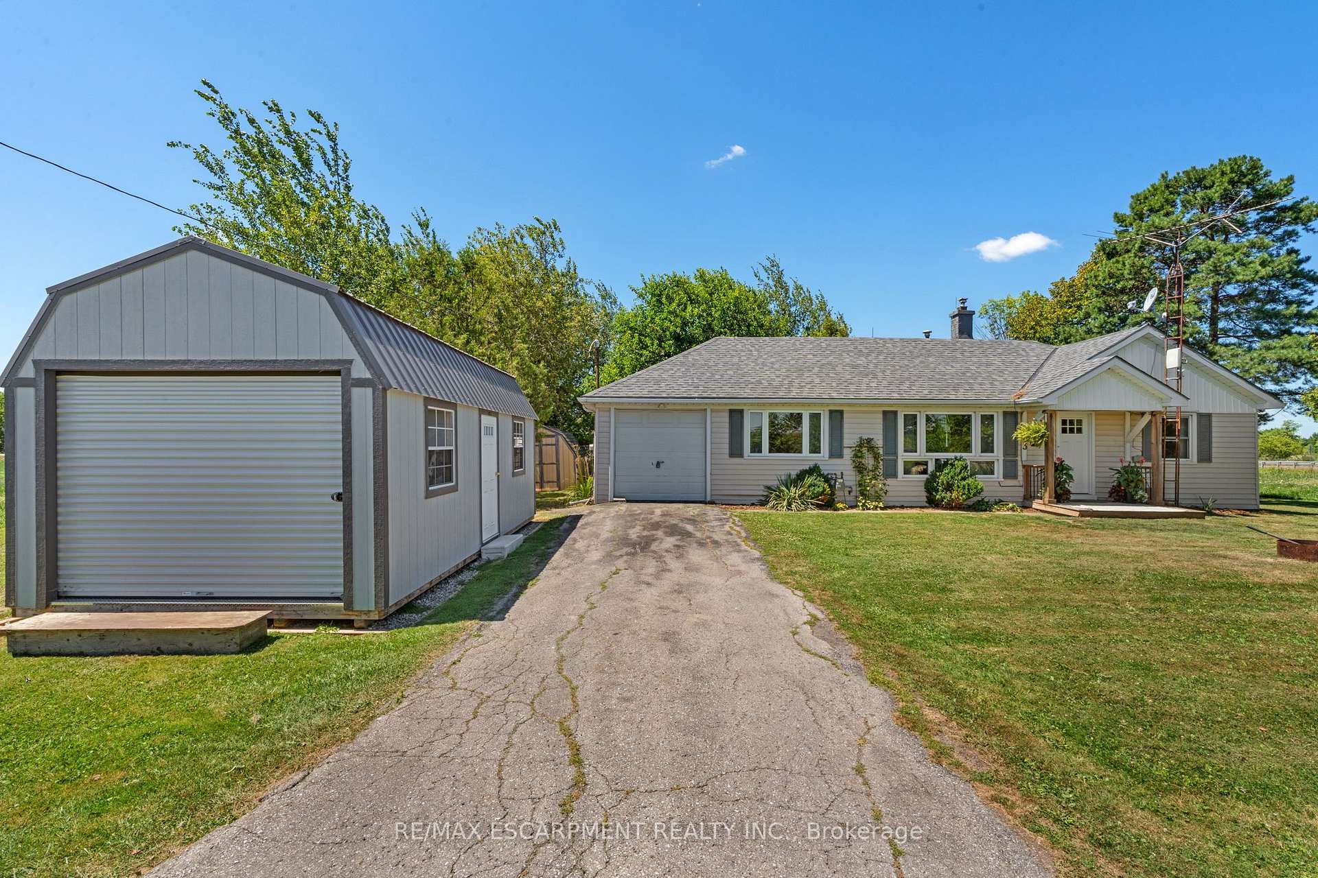 Photo 4 of 3 Bousfield Lane, Haldimand — HOMEH