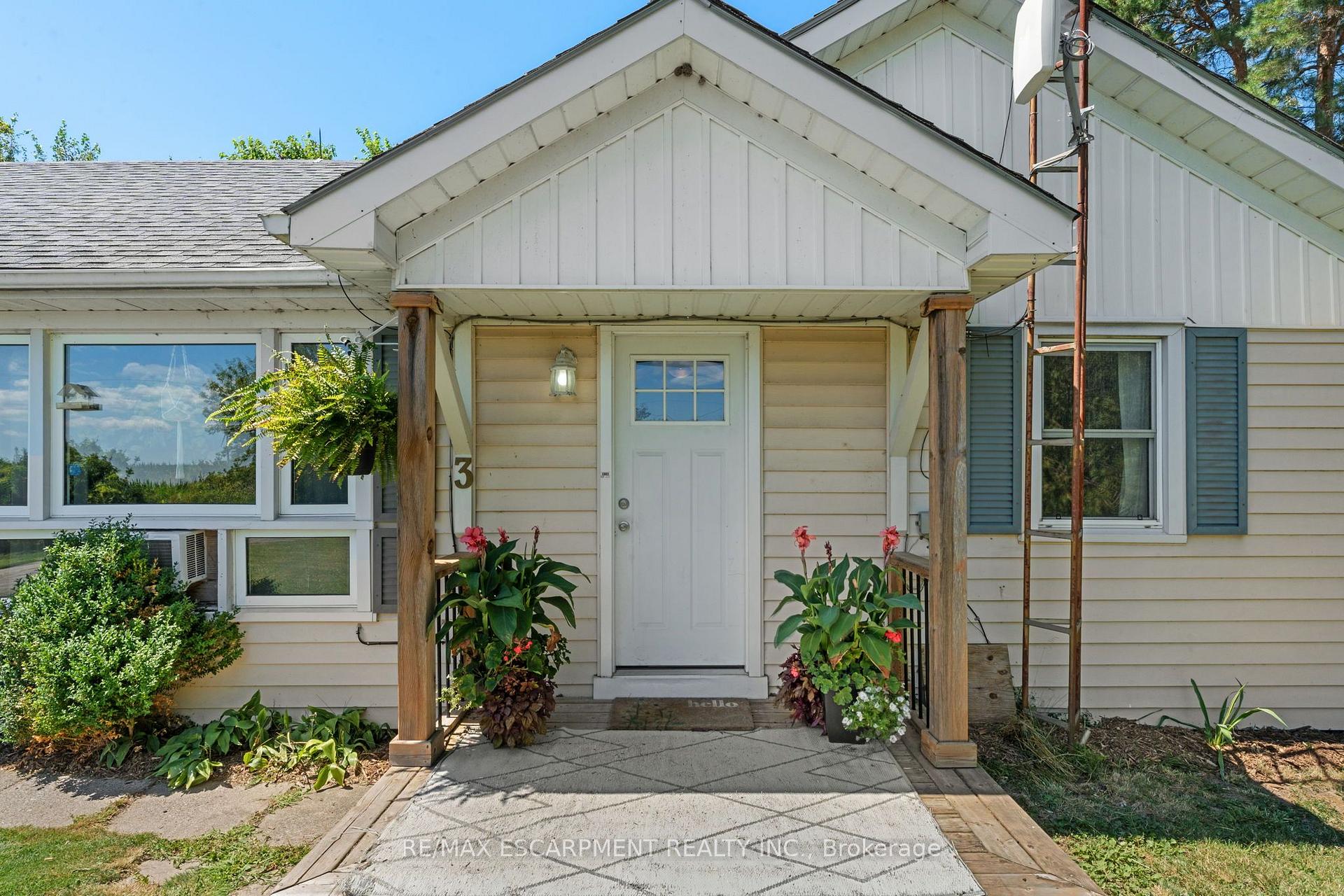 Photo 5 of 3 Bousfield Lane, Haldimand — HOMEH