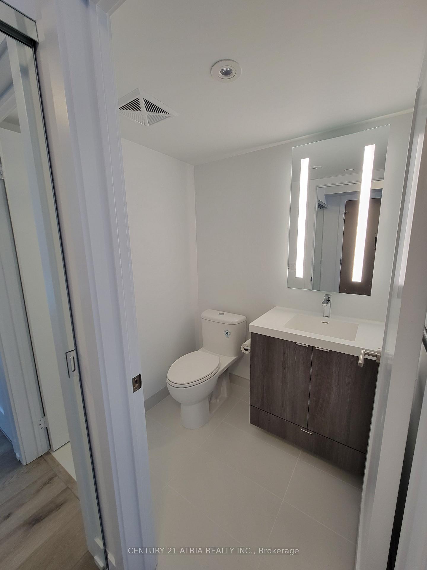 Photo 7 of Unit 2224, 585 Bloor Street E, Toronto, North St. James Town — HOMEH