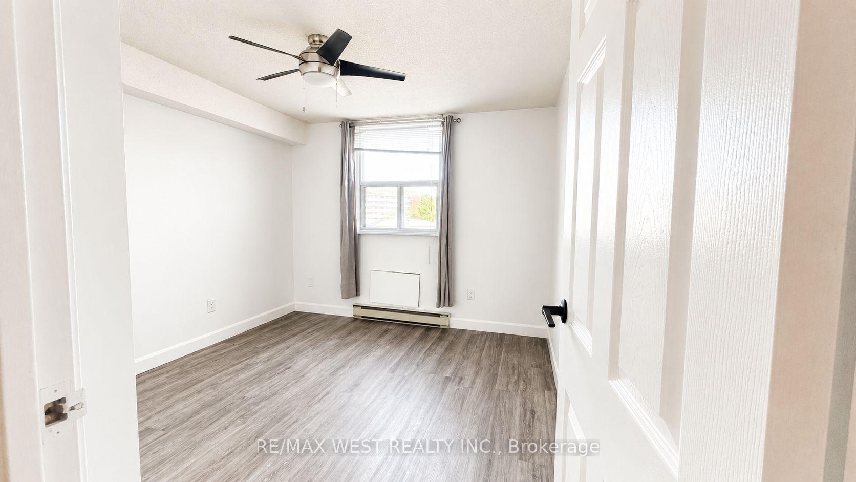 Photo 10 of Unit 406, 23 Main Street, Hamilton, Dundas — HOMEH