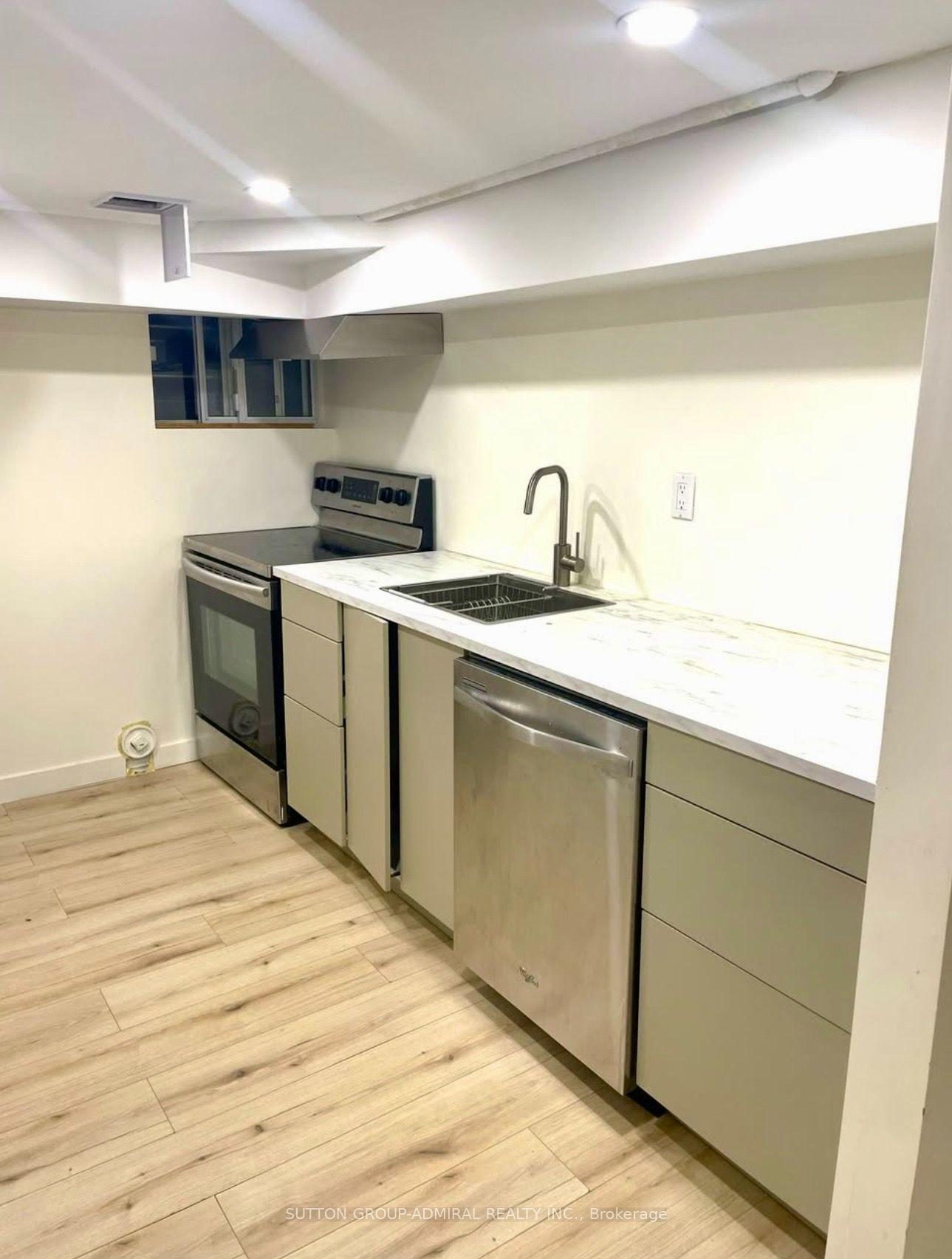 Photo 6 of 204 Brooke Avenue, Toronto, Bedford Park-Nortown — HOMEH