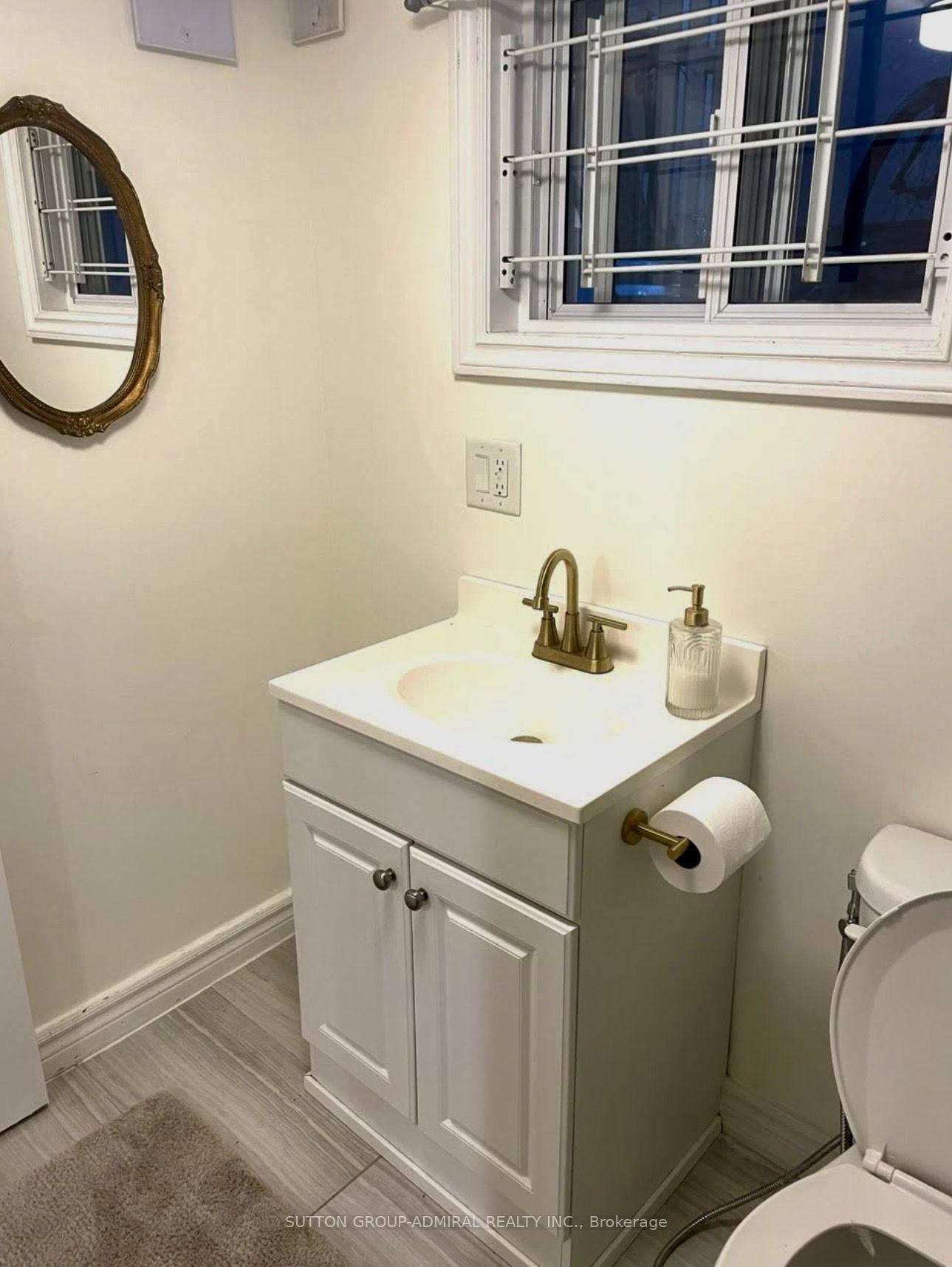 Photo 9 of 204 Brooke Avenue, Toronto, Bedford Park-Nortown — HOMEH