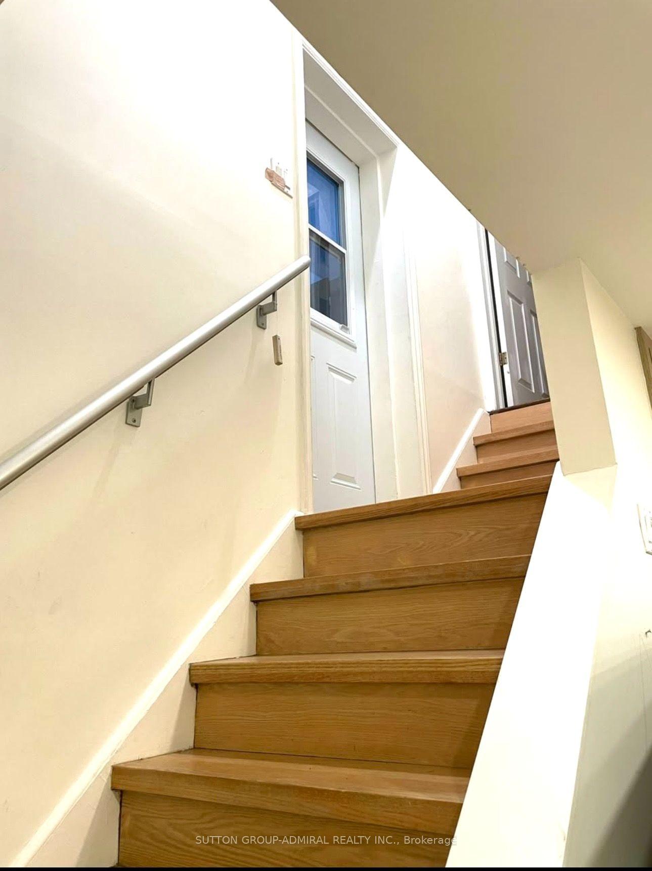 Photo 13 of 204 Brooke Avenue, Toronto, Bedford Park-Nortown — HOMEH