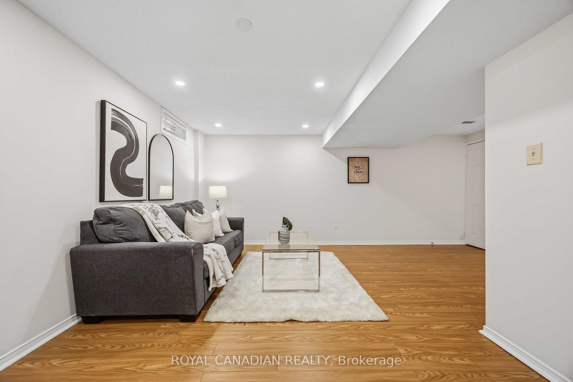 Photo 42 of 137 Stokely Crescent, Whitby, Downtown Whitby — HOMEH