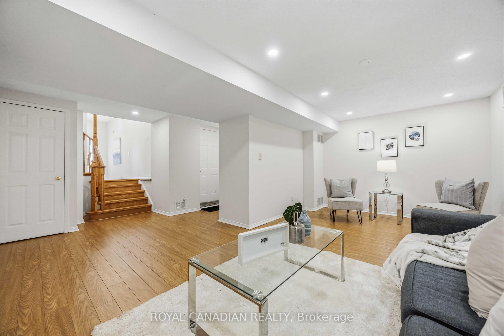 Photo 43 of 137 Stokely Crescent, Whitby, Downtown Whitby — HOMEH