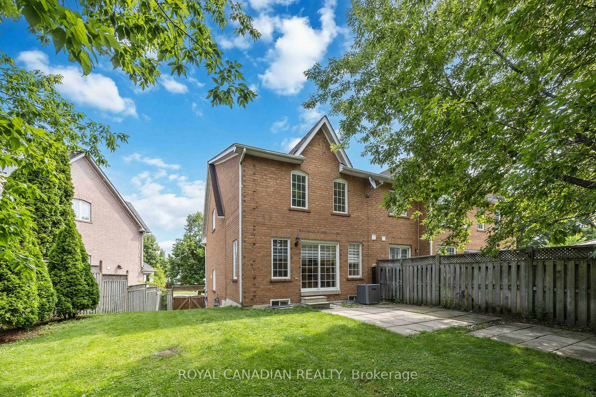 Photo 46 of 137 Stokely Crescent, Whitby, Downtown Whitby — HOMEH