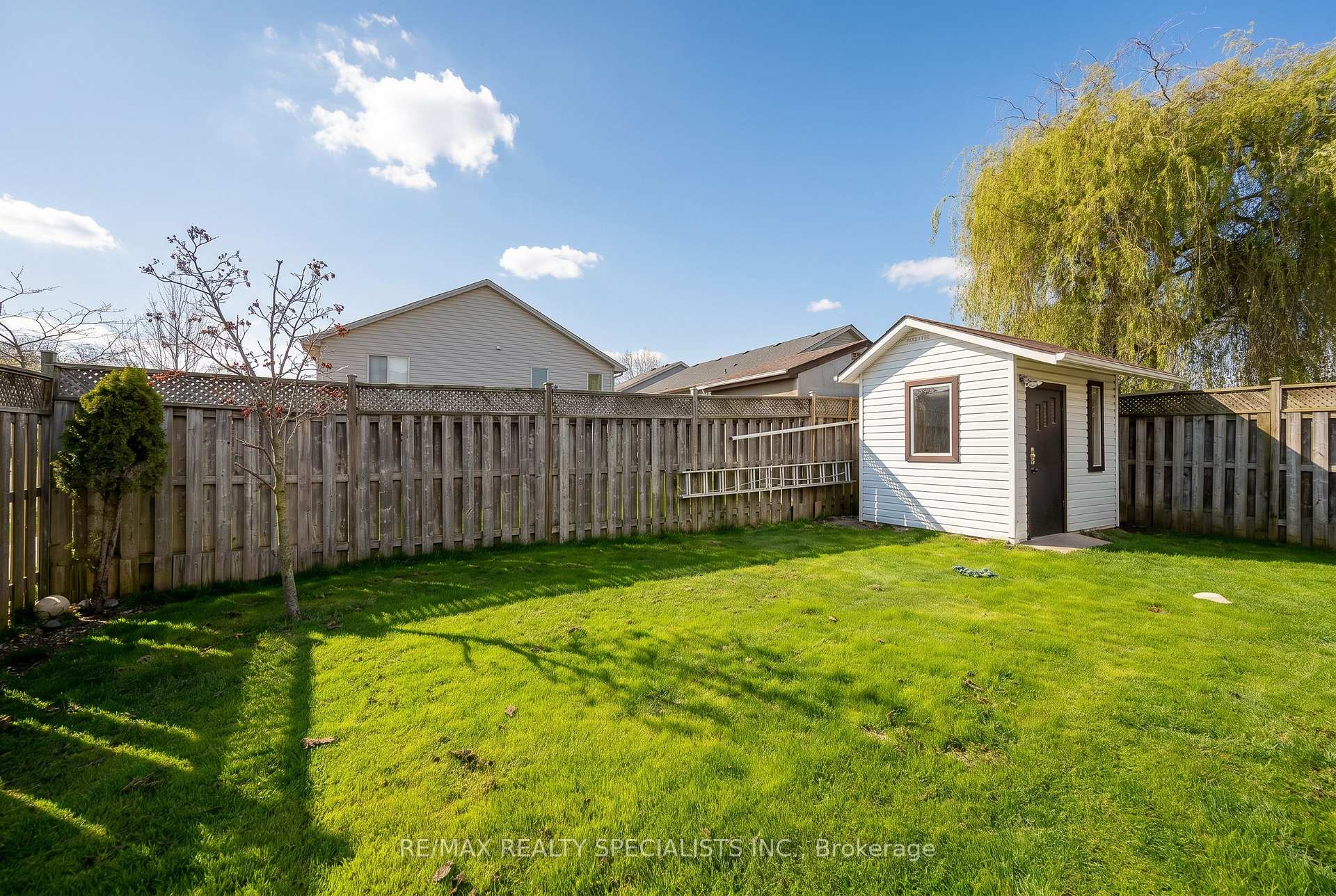 Photo 7 of 1865 Bayswater Crescent, London, North E — HOMEH