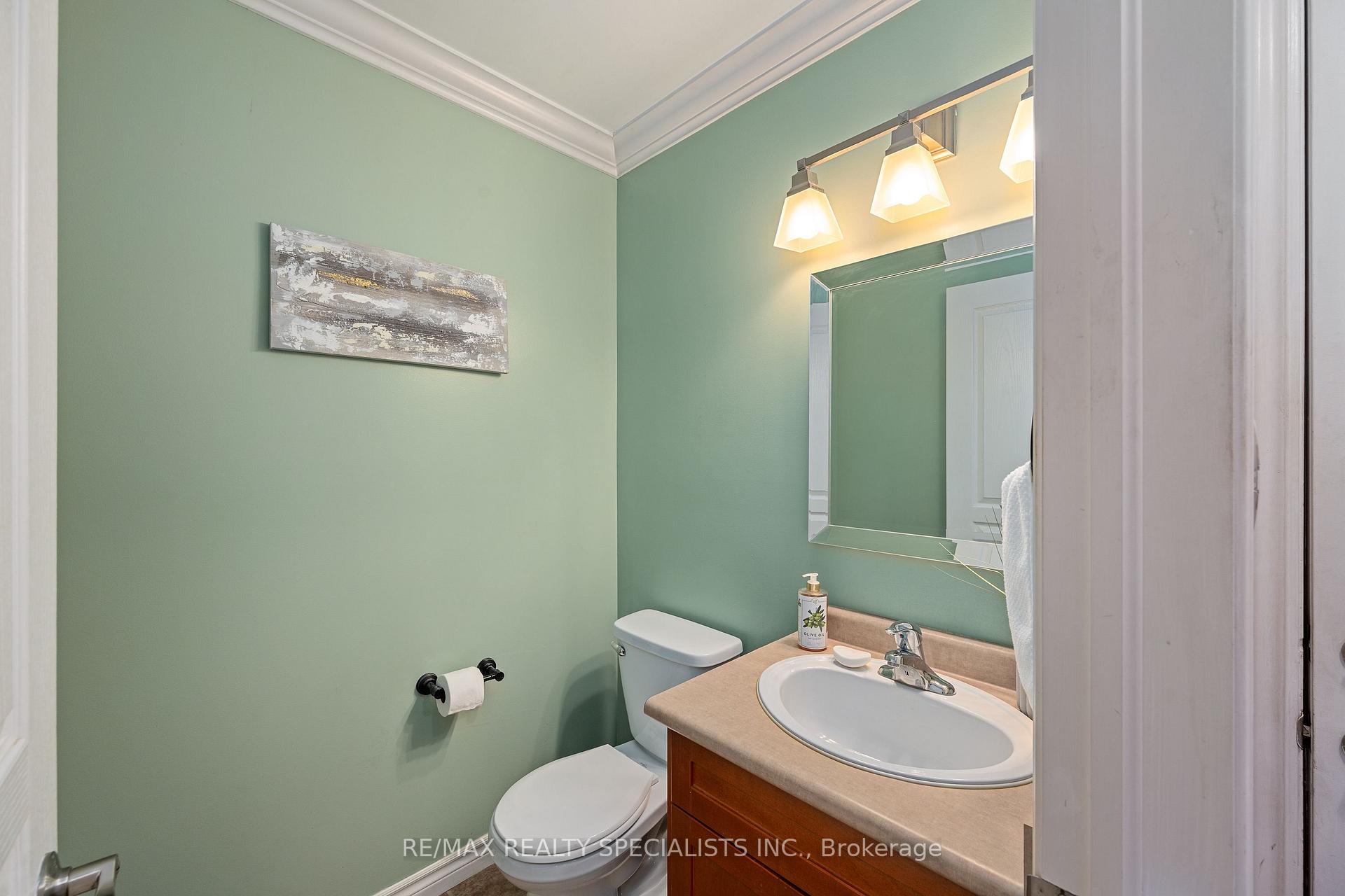 Photo 20 of 1865 Bayswater Crescent, London, North E — HOMEH