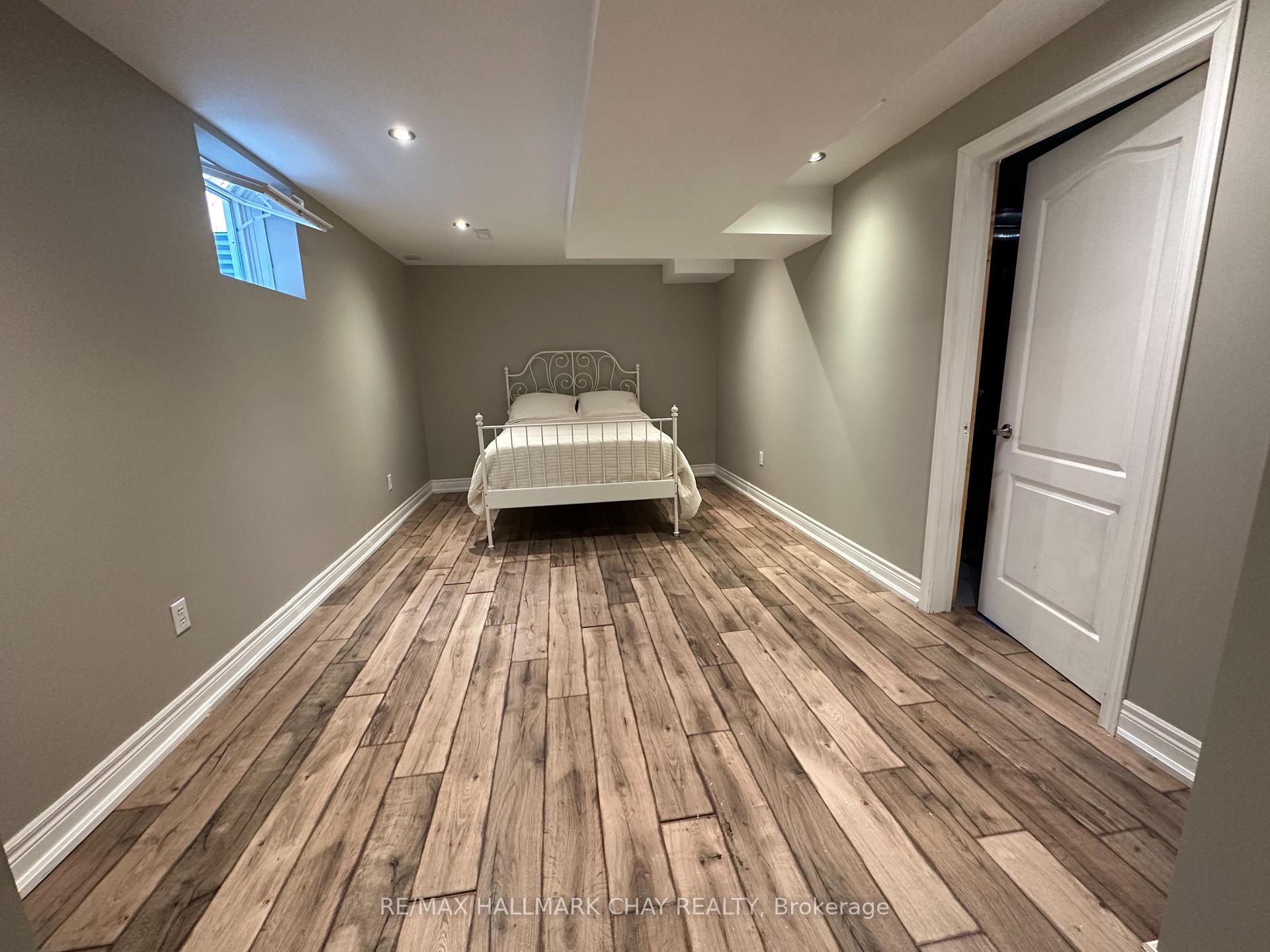 Photo 10 of 54 William Paddison Drive, Barrie, Georgian Drive — HOMEH