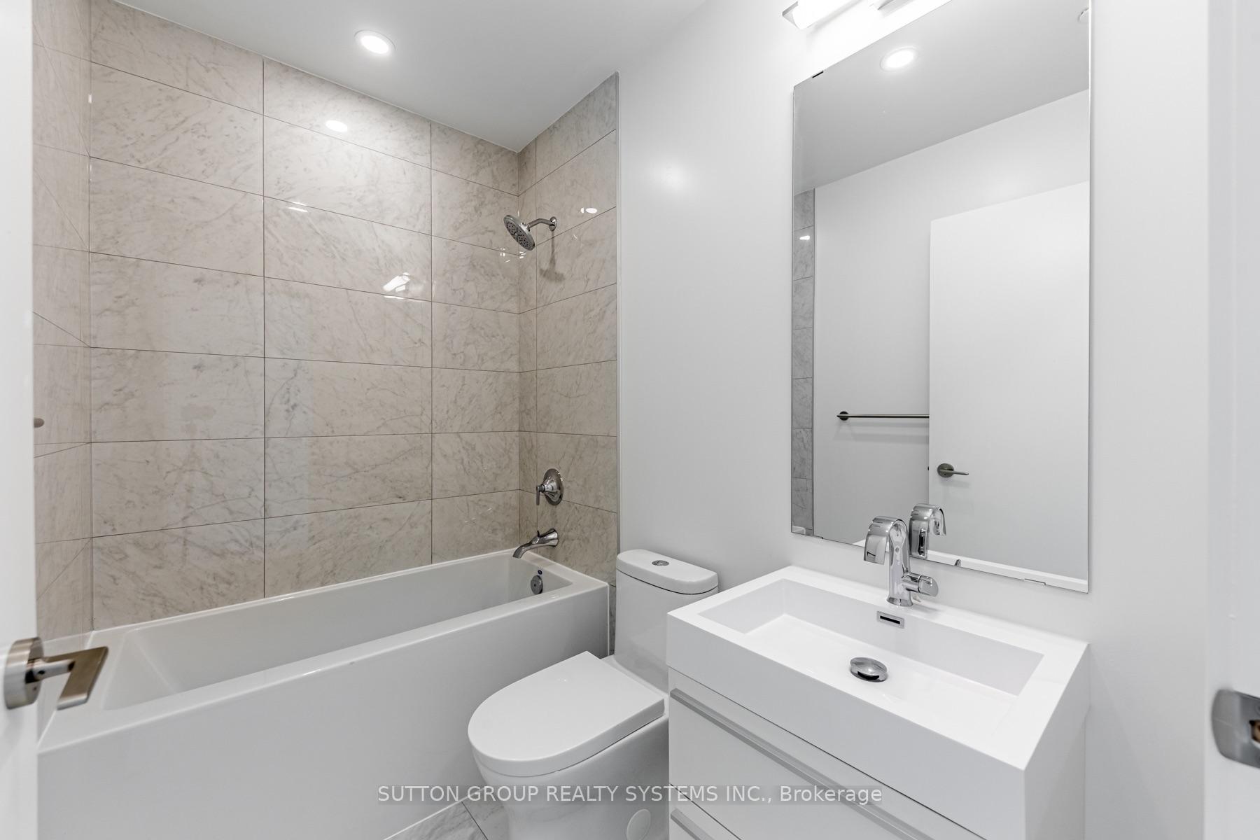 Photo 3 of 39 Roehampton Avenue, Toronto, Mount Pleasant West — HOMEH