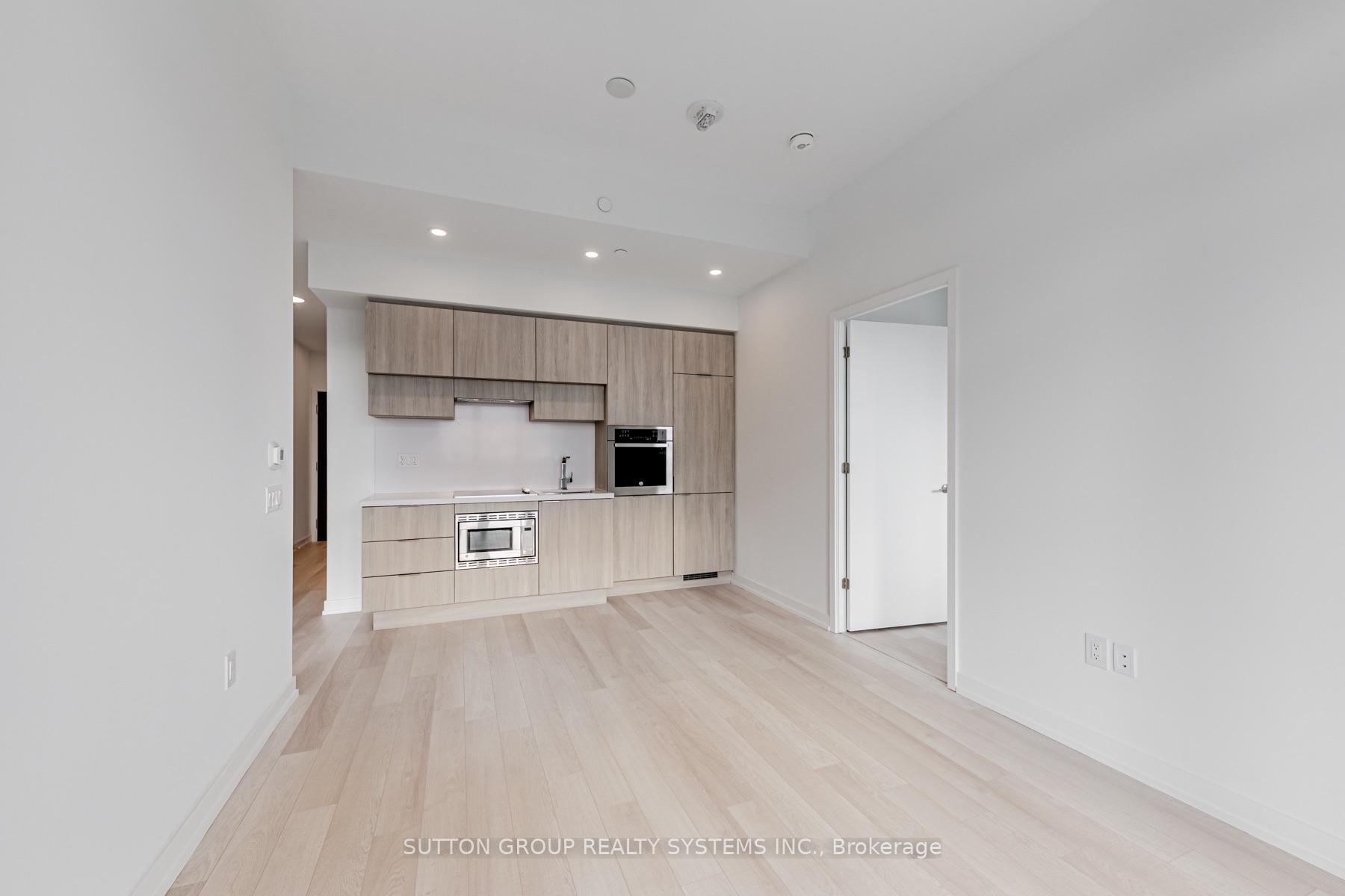 Photo 6 of 39 Roehampton Avenue, Toronto, Mount Pleasant West — HOMEH