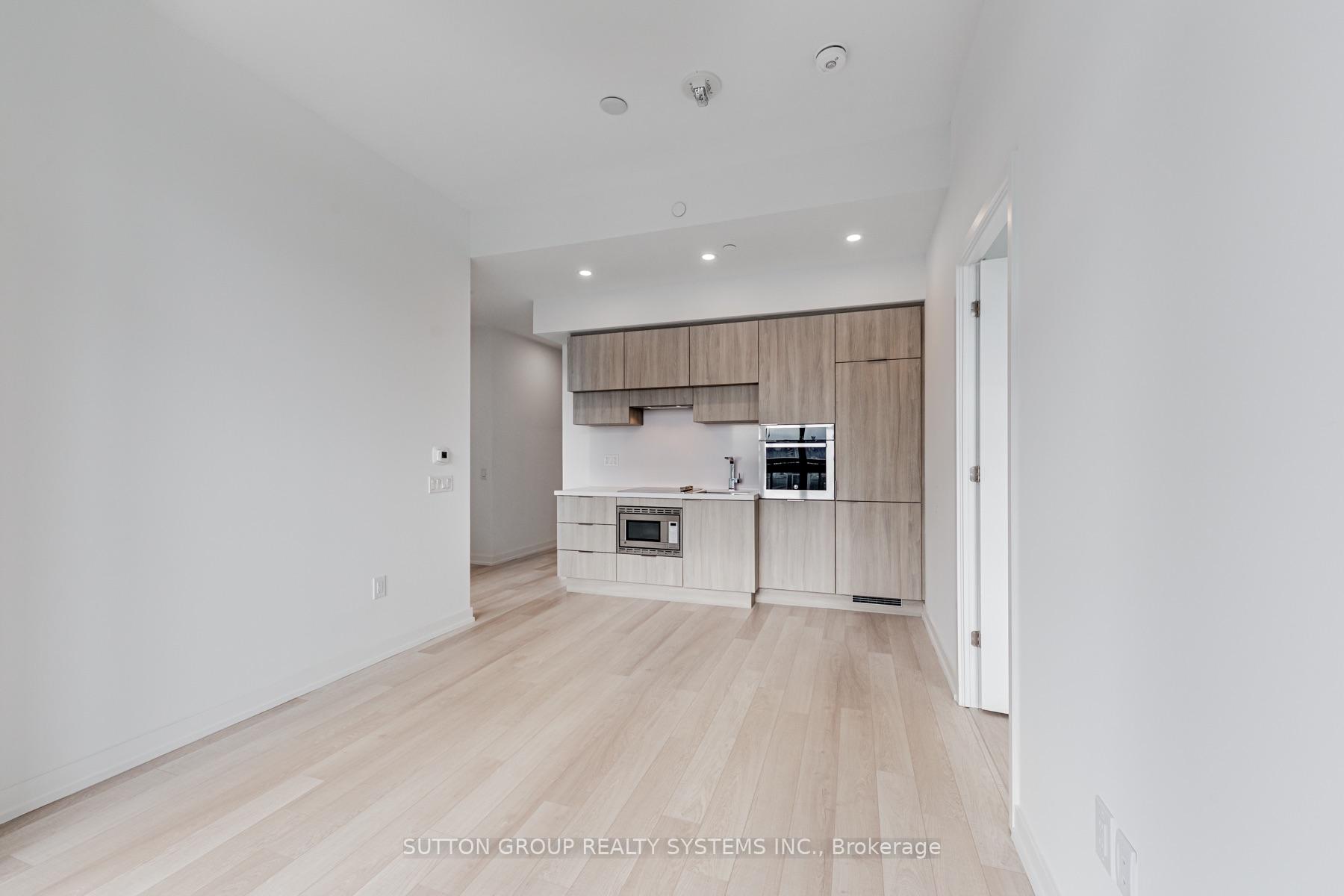 Photo 7 of 39 Roehampton Avenue, Toronto, Mount Pleasant West — HOMEH