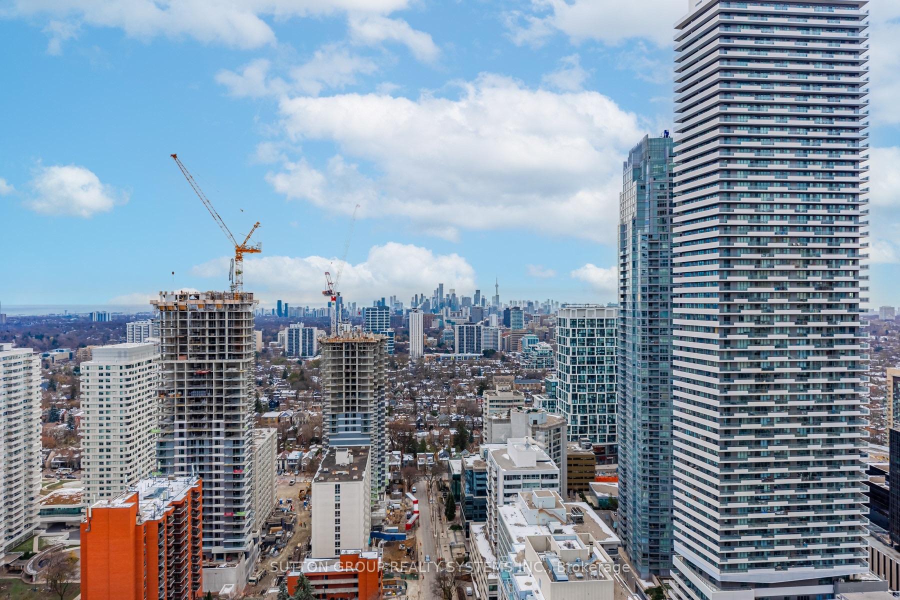 Photo 17 of 39 Roehampton Avenue, Toronto, Mount Pleasant West — HOMEH