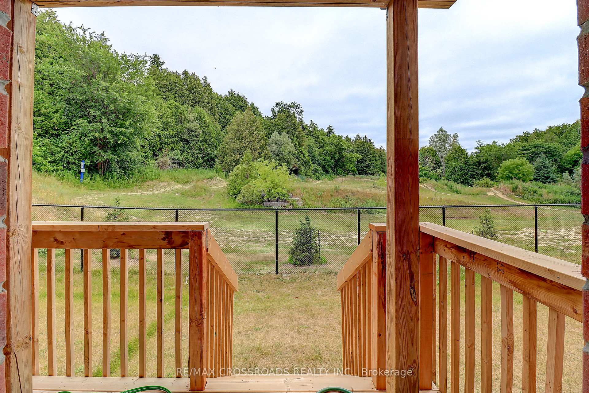 Photo 31 of 64 Lyall Stokes Circle, East Gwillimbury, Mt Albert — HOMEH