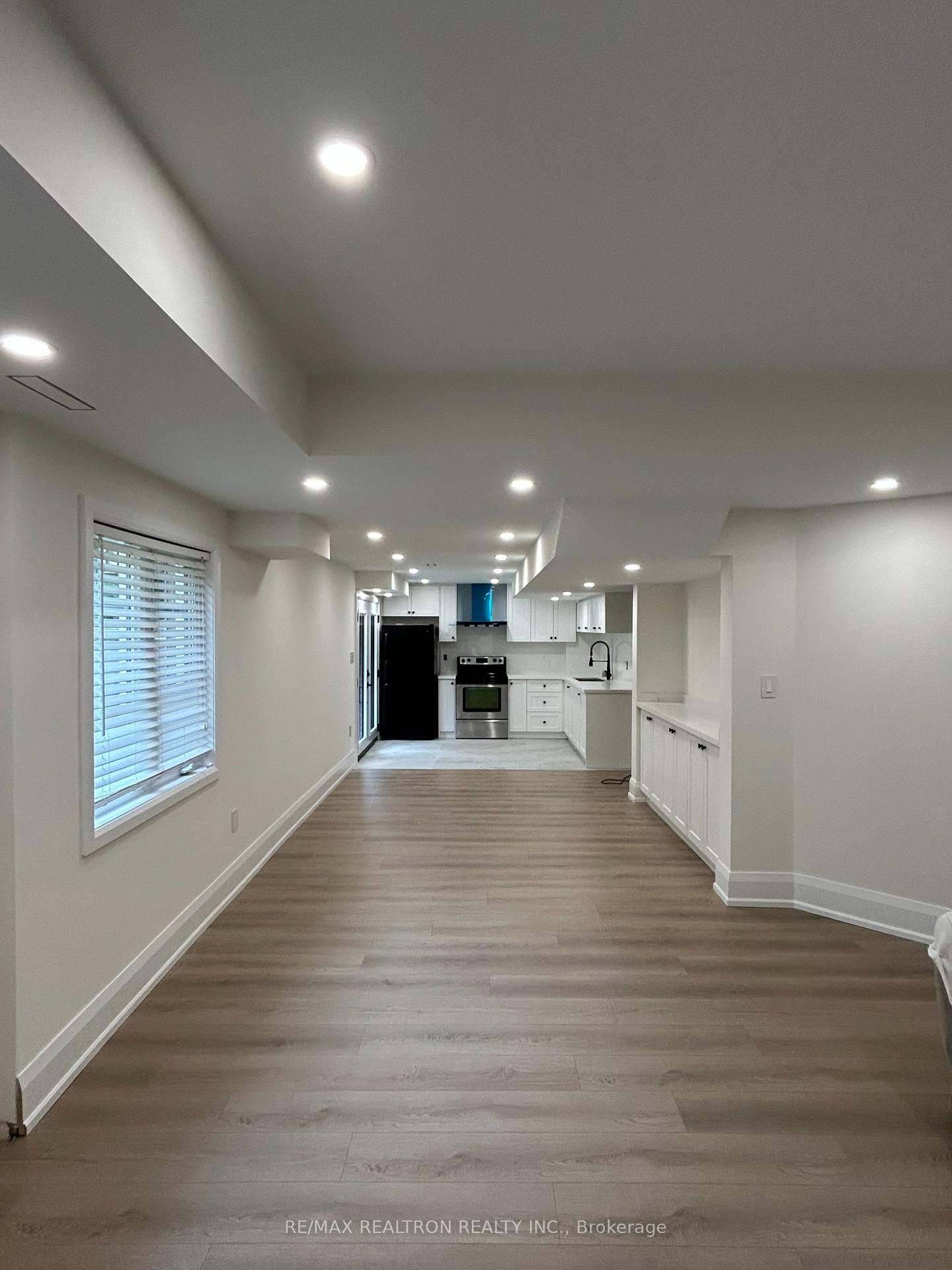 Photo 3 of 155 Smoothwater Terrace, Markham, Box Grove — HOMEH