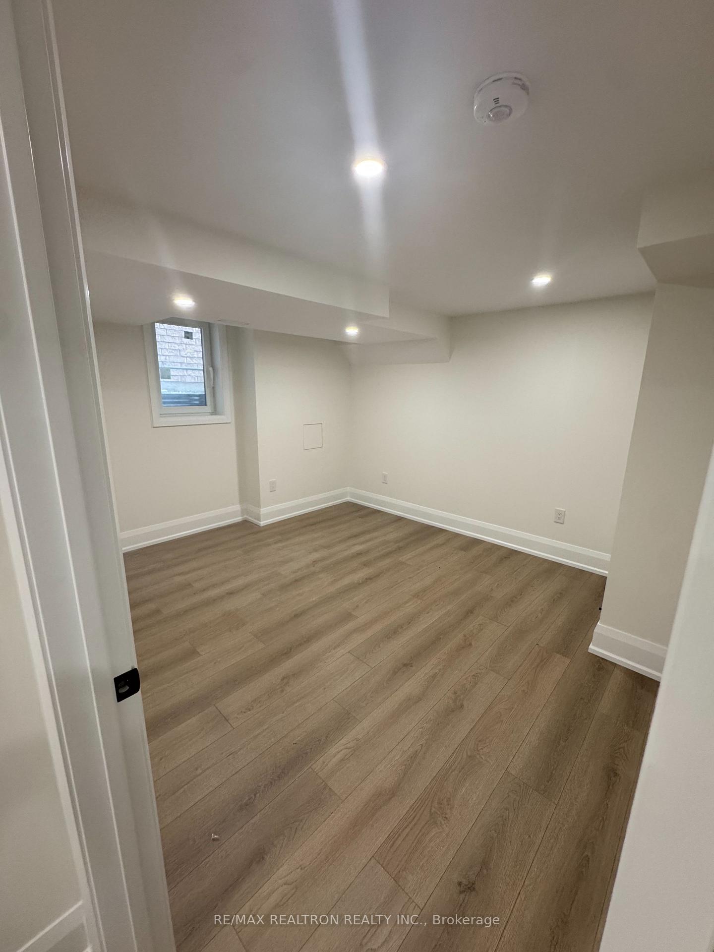 Photo 11 of 155 Smoothwater Terrace, Markham, Box Grove — HOMEH