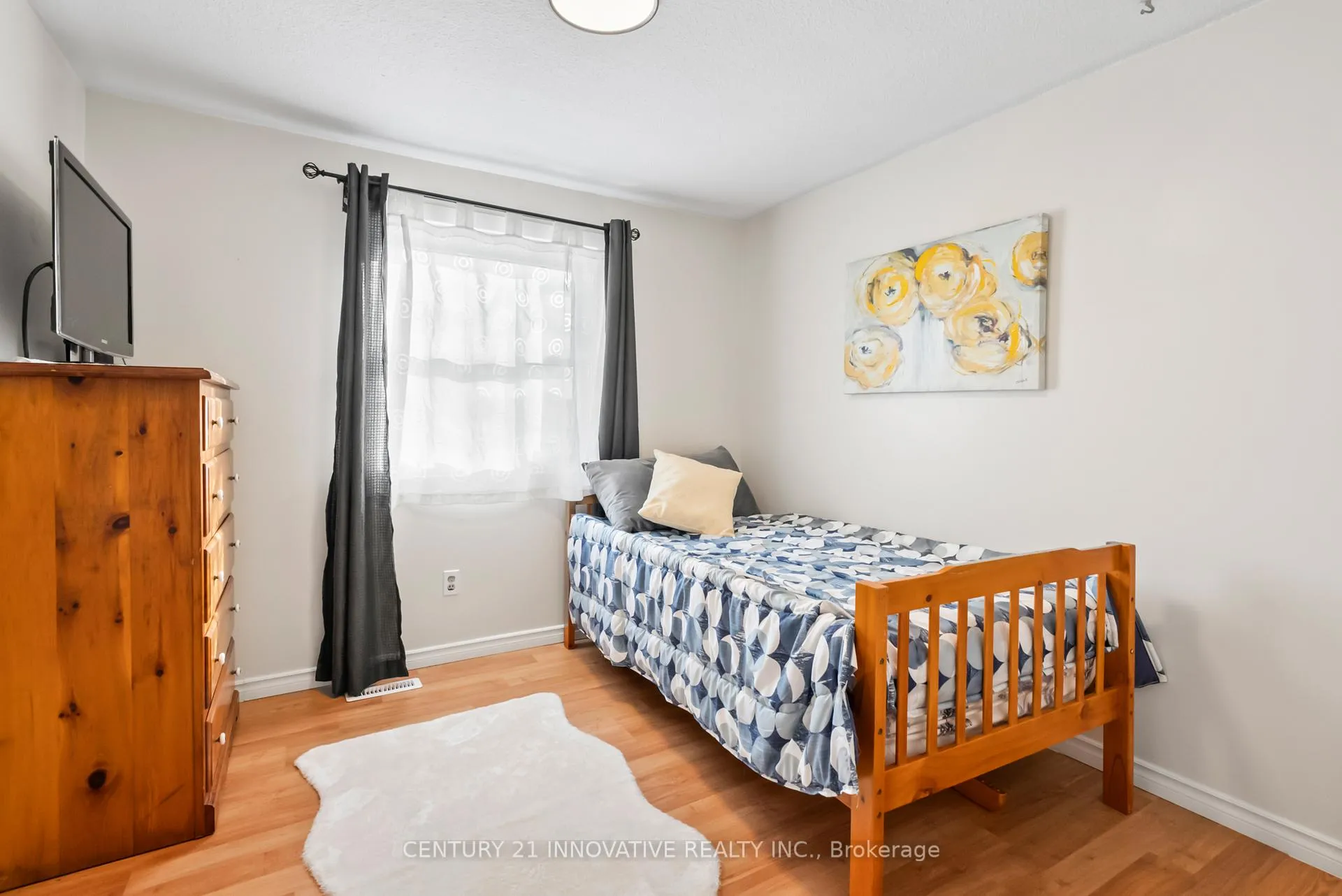 Photo 23 of 212 Castlebar Crescent, Oshawa, Vanier — HOMEH