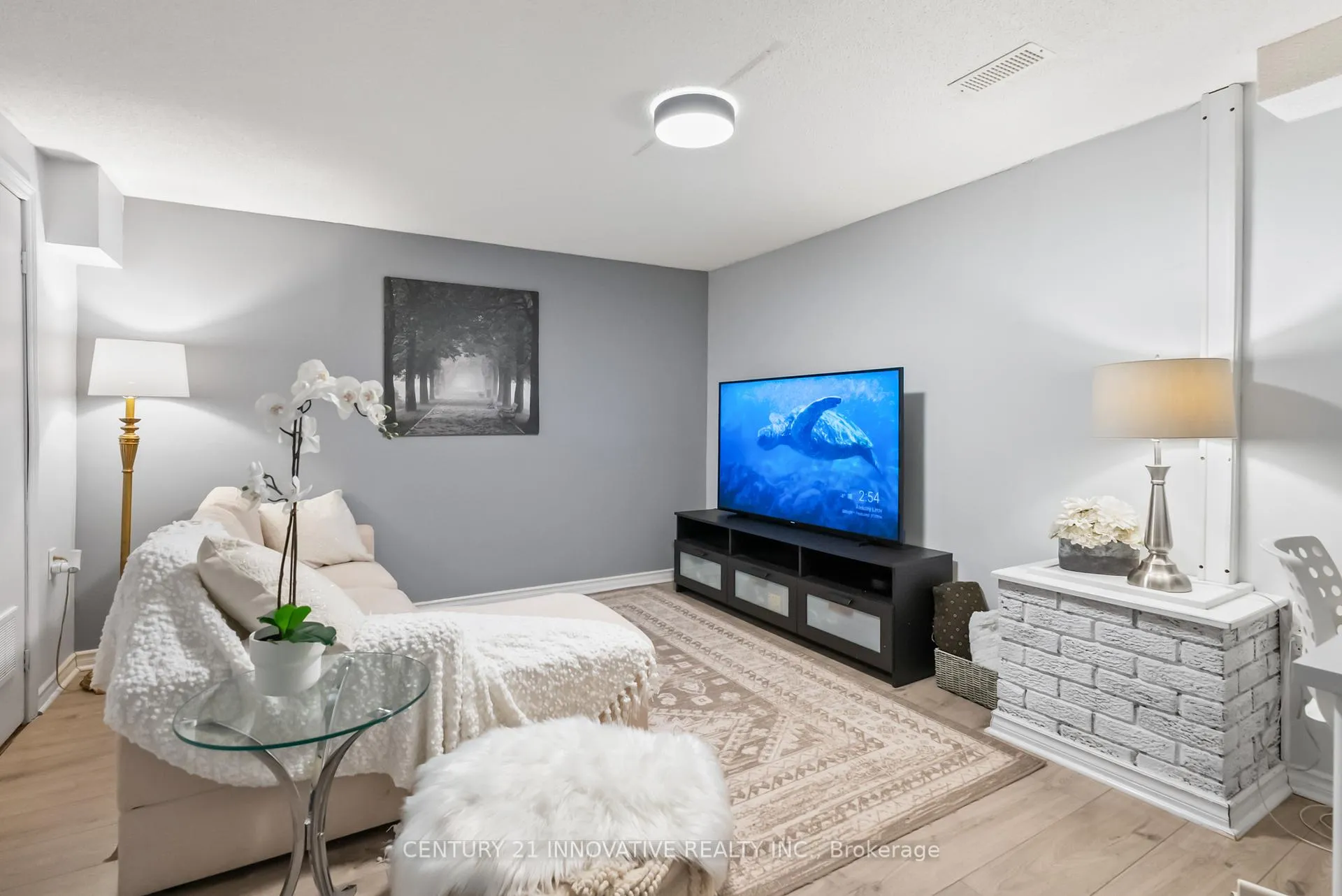 Photo 27 of 212 Castlebar Crescent, Oshawa, Vanier — HOMEH