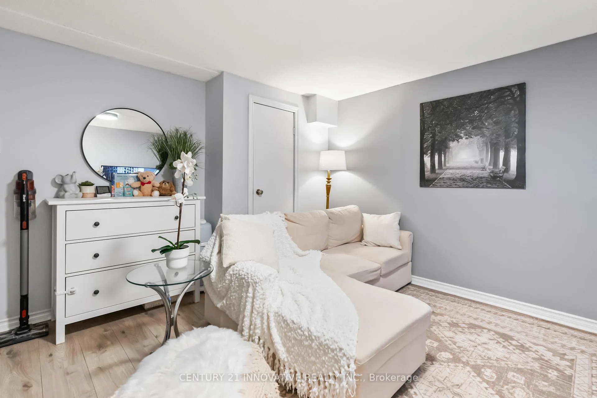 Photo 29 of 212 Castlebar Crescent, Oshawa, Vanier — HOMEH