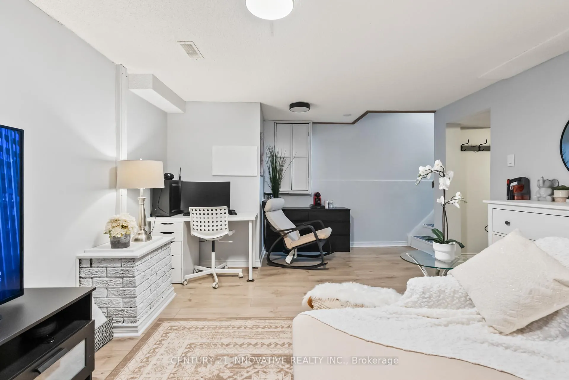 Photo 30 of 212 Castlebar Crescent, Oshawa, Vanier — HOMEH