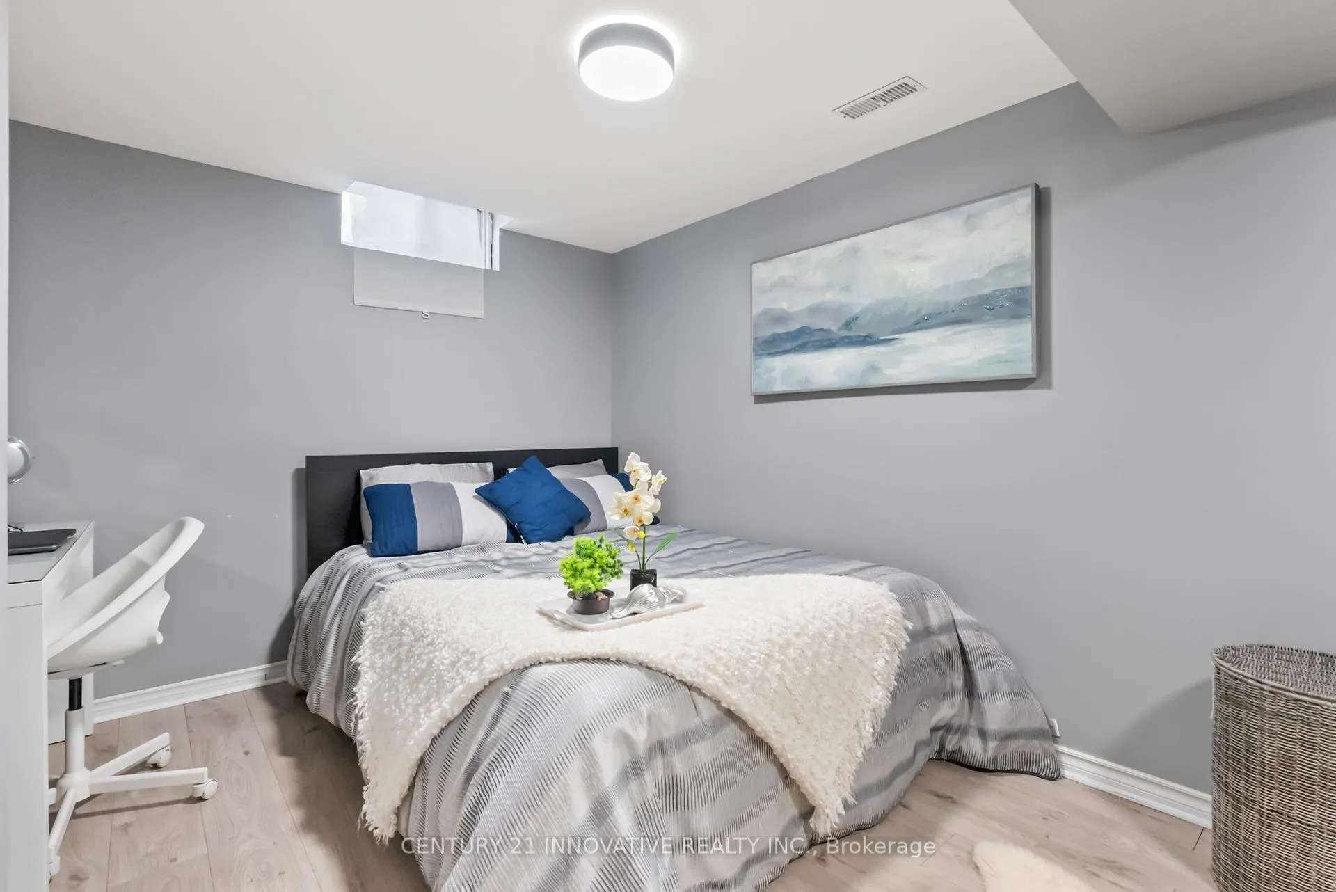 Photo 32 of 212 Castlebar Crescent, Oshawa, Vanier — HOMEH