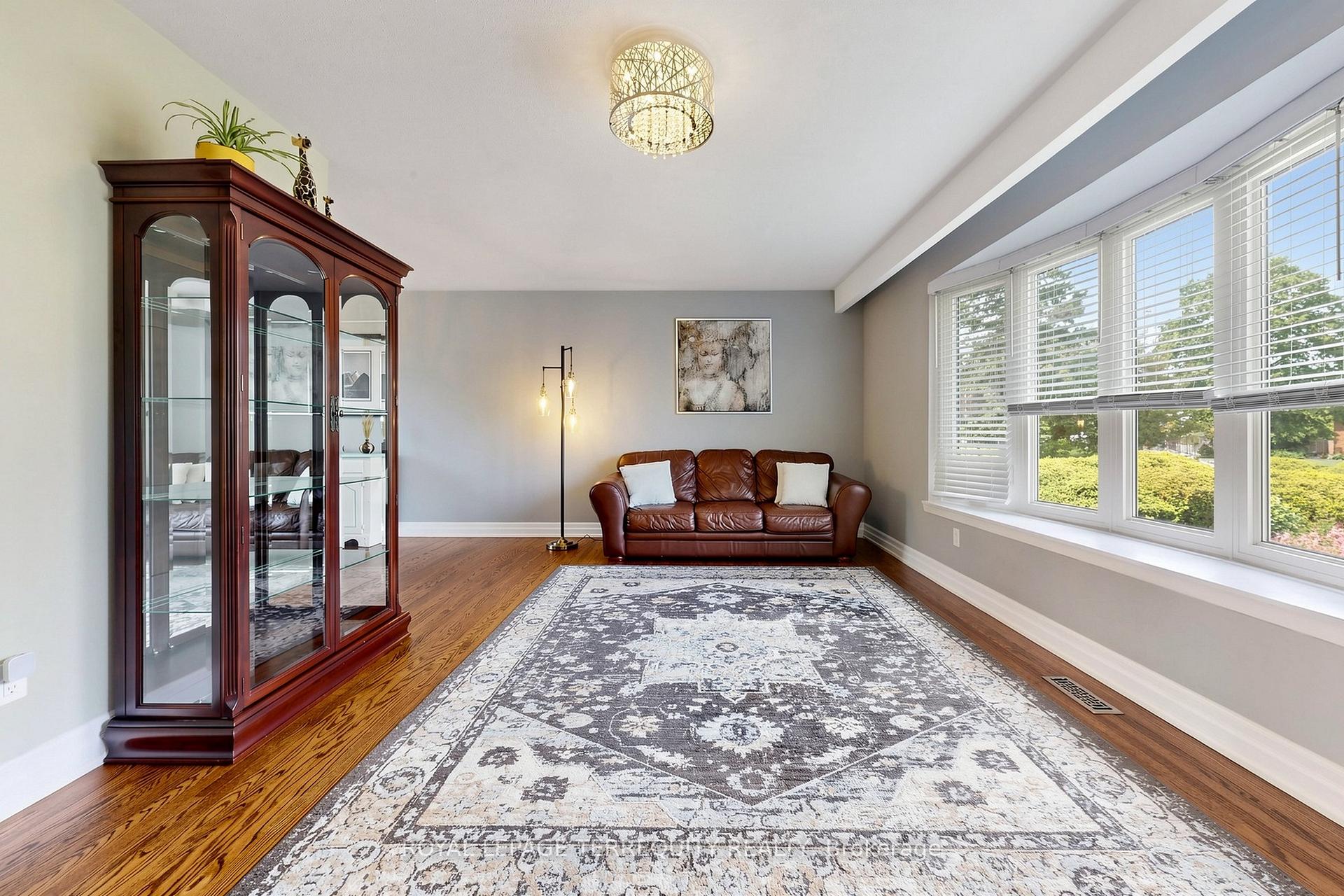 Photo 9 of 89 Dreyer Drive, Ajax, South East — HOMEH