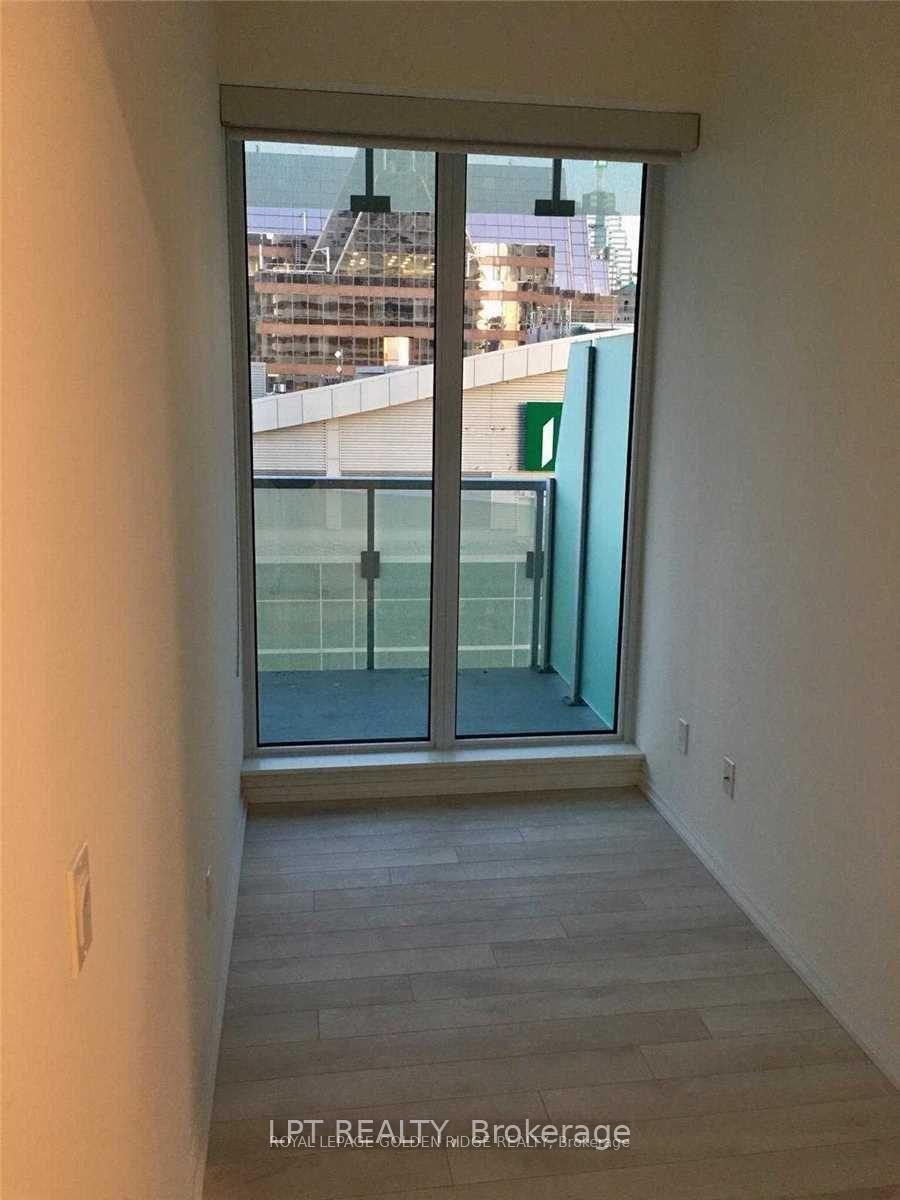 Photo 5 of Unit 2505, 197 Yonge Street, Toronto, Church-Yonge Corridor — HOMEH