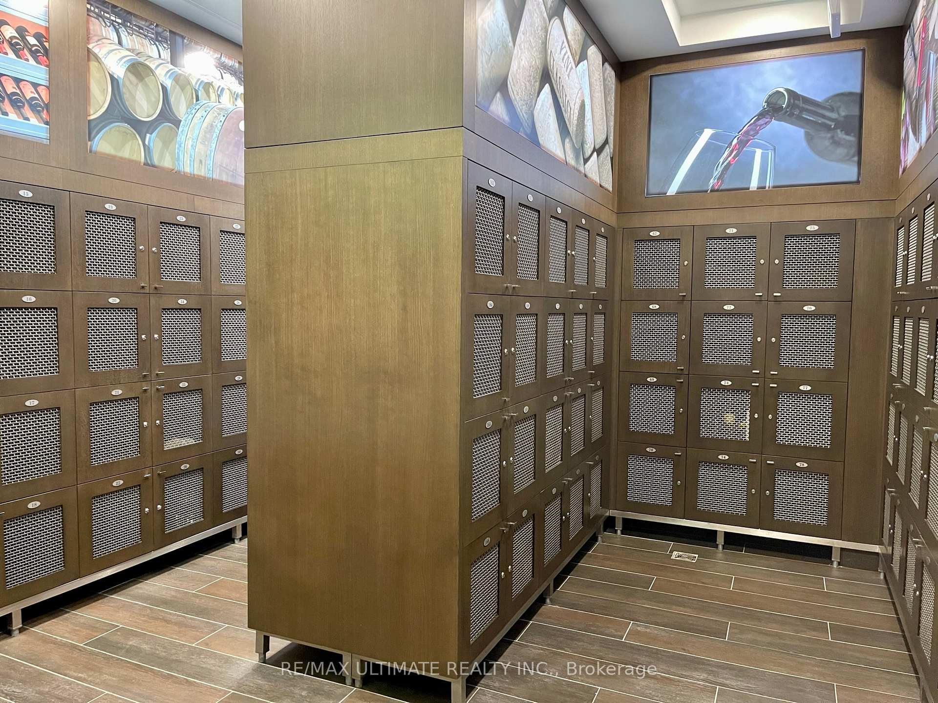 Photo 12 of Unit #6206, 30 Shore Breeze Drive, Etobicoke, Mimico — HOMEH