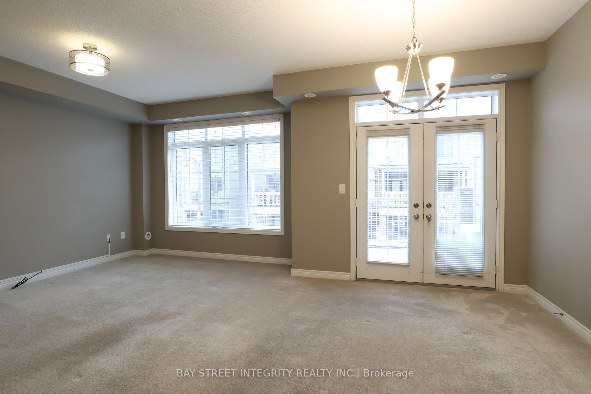 Photo 8 of Unit 39, 2435 Greenwich Drive, Oakville, Westmount — HOMEH