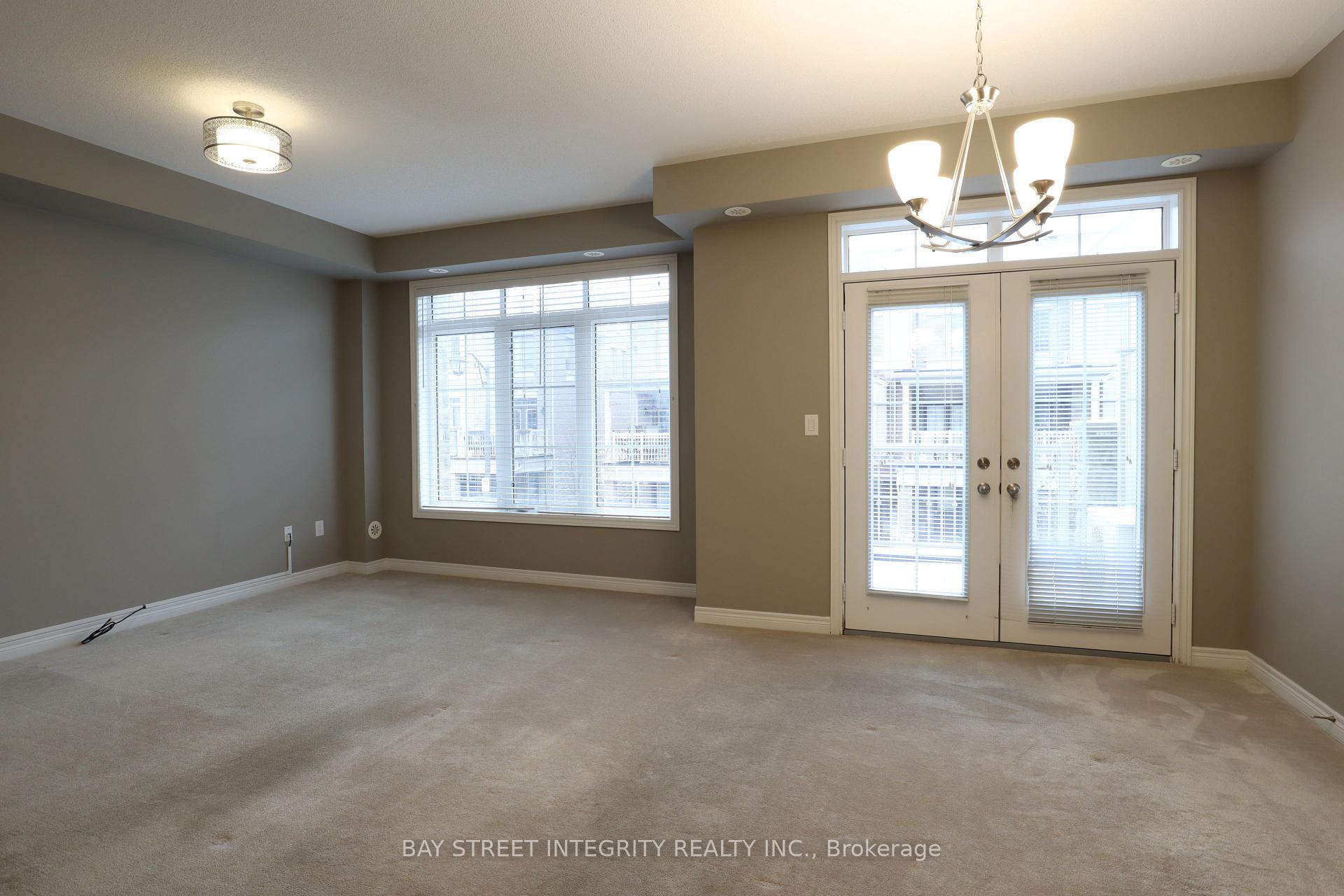 Photo 9 of Unit 39, 2435 Greenwich Drive, Oakville, Westmount — HOMEH