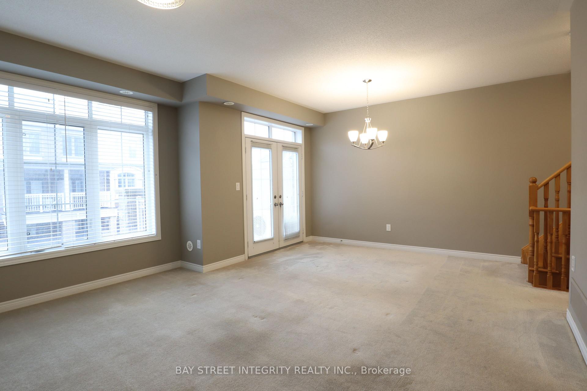 Photo 11 of Unit 39, 2435 Greenwich Drive, Oakville, Westmount — HOMEH